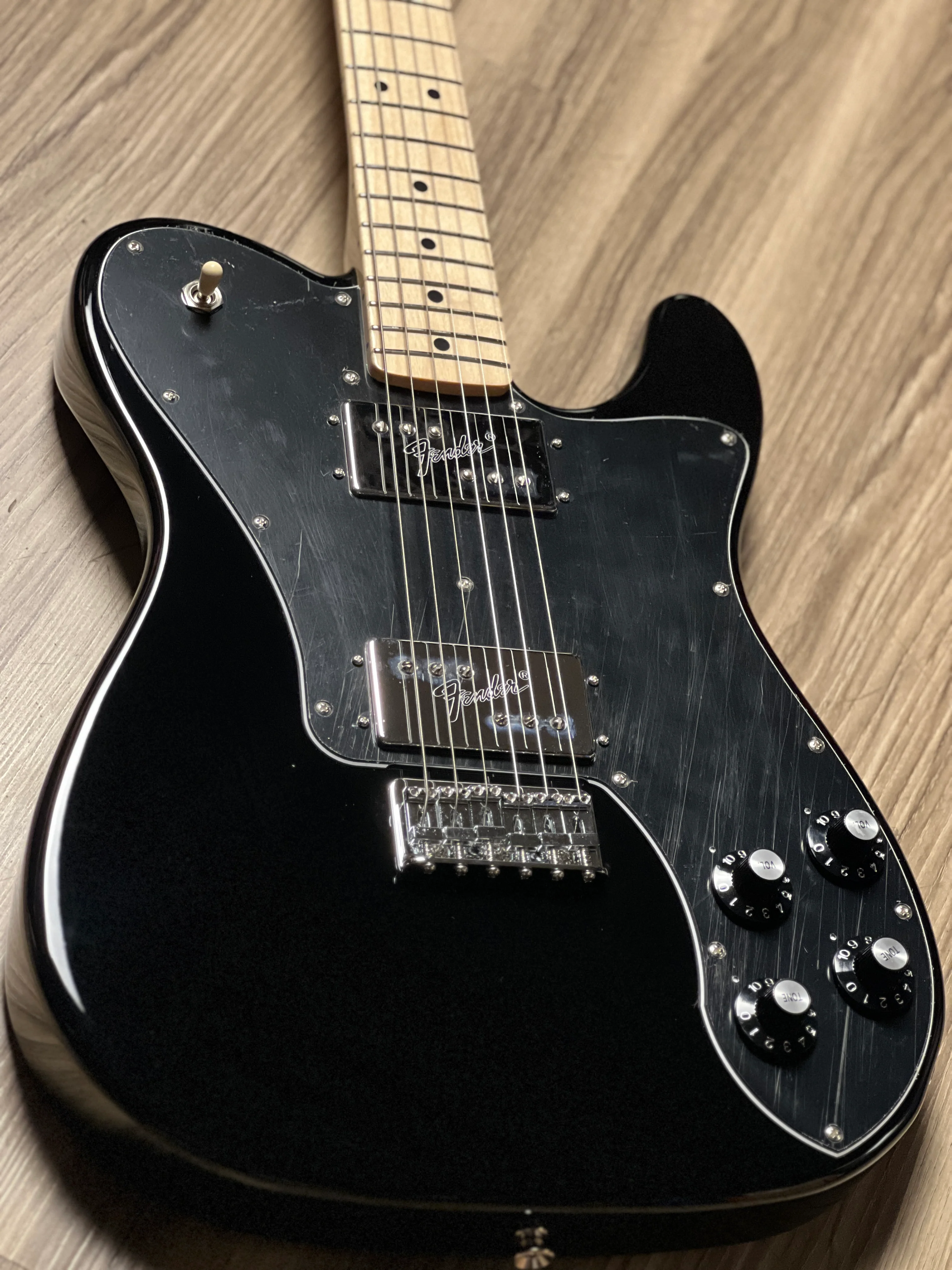 Fender MIJ FSR Collection Traditional 70s Telecaster Deluxe with Maple FB in Black JD23030563 - Image 4