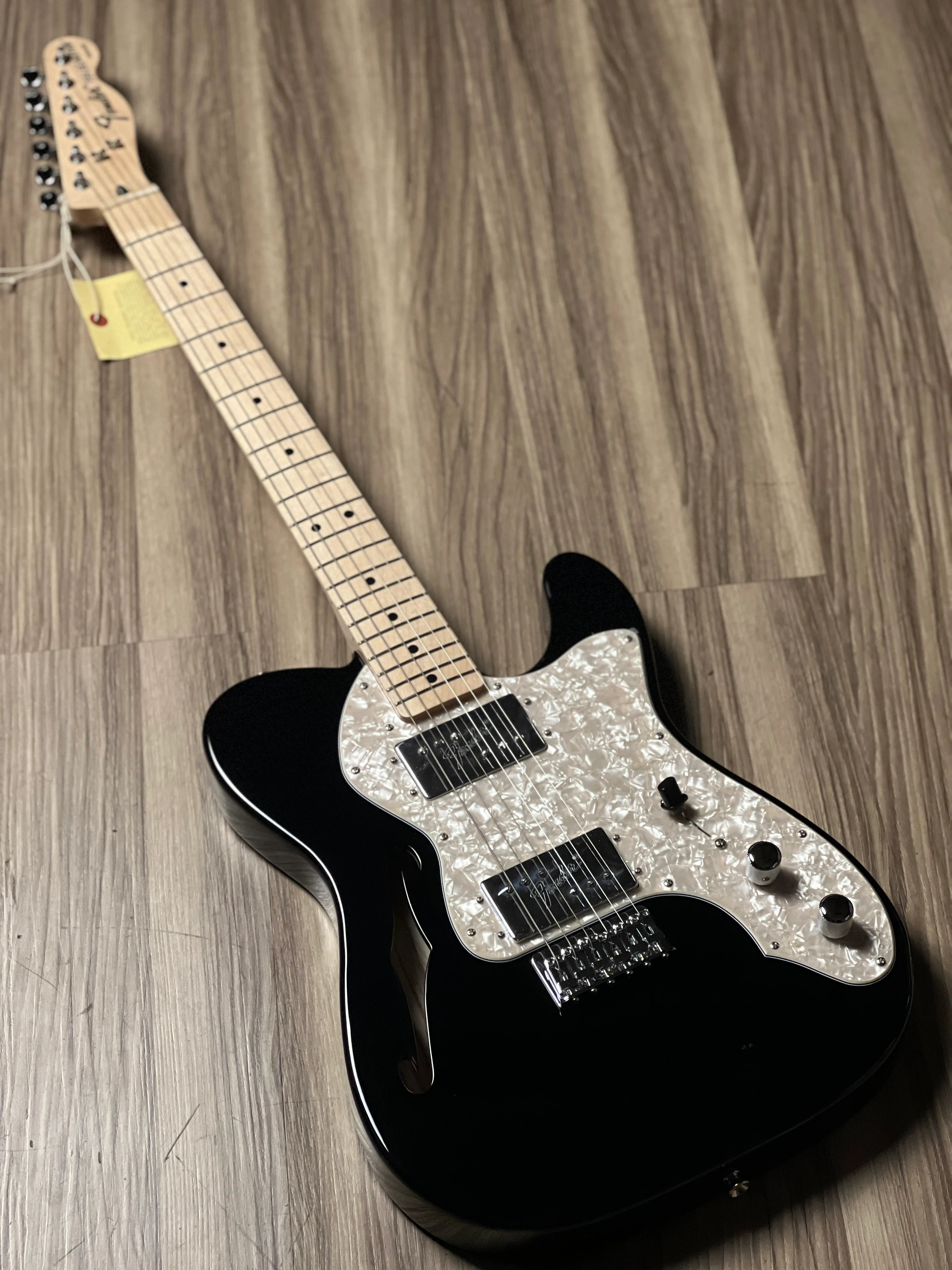 Fender MIJ FSR Collection Traditional 70s Telecaster Thinline with Maple FB in Black JD23029118 - Image 2