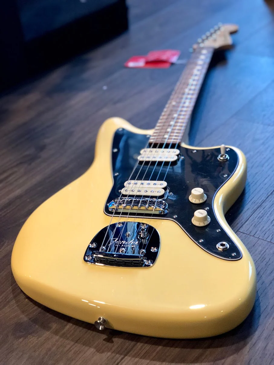 Fender Player Jazzmaster with Pau Ferro FB in Buttercream - Image 2