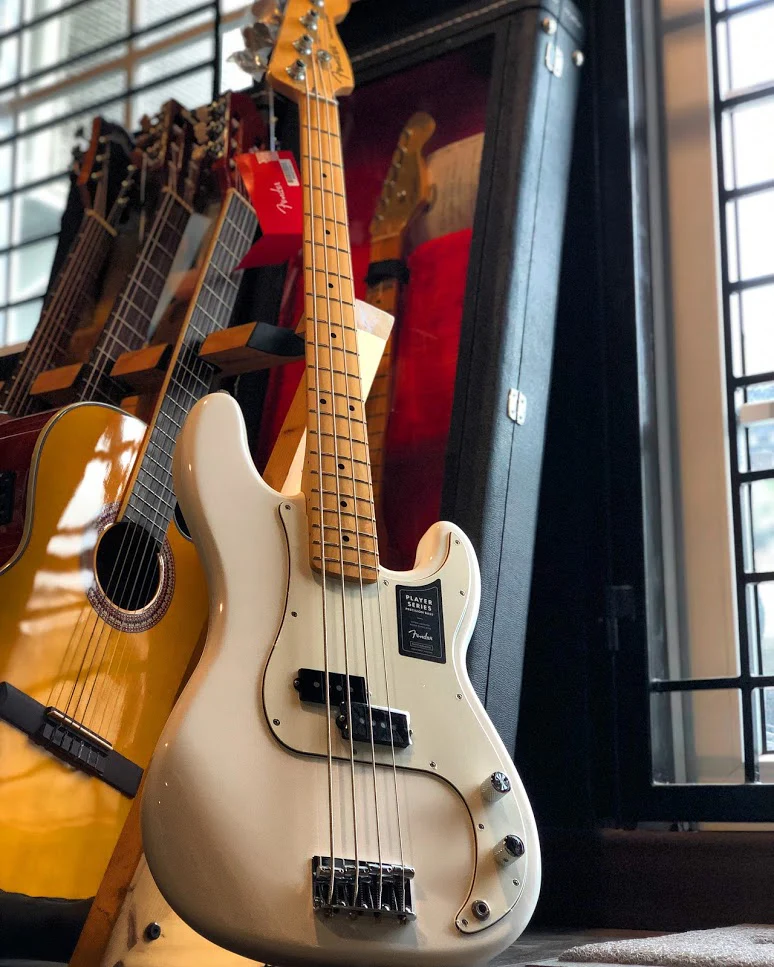 Fender Player Precision Bass in Polar White with Maple FB - Image 2