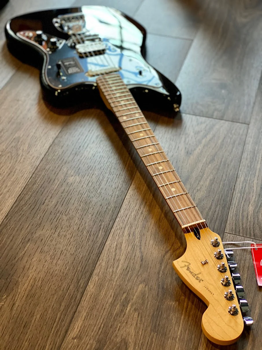 Fender Player Series Jaguar with Pau Ferro Fingerboard in Black - Image 5