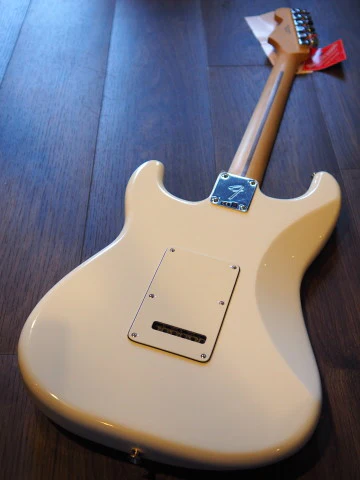 Fender Player Series Stratocaster HSS Maple Neck in Polar White - Image 5