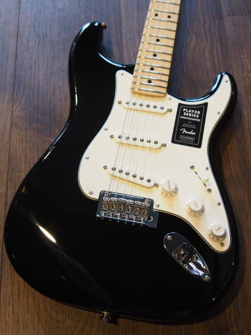 Fender Player Series Stratocaster Maple Neck Black - Image 5