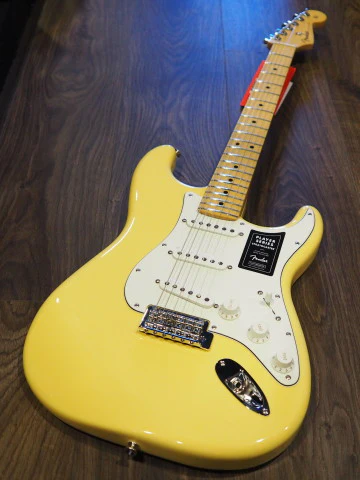 Fender Player Series Stratocaster Maple Neck in Buttercream - Image 2