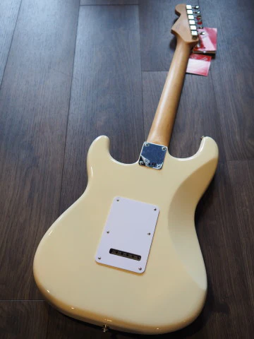 Fender Vintera 60s Stratocaster Modified Pau Ferro Olympic White - Image 3