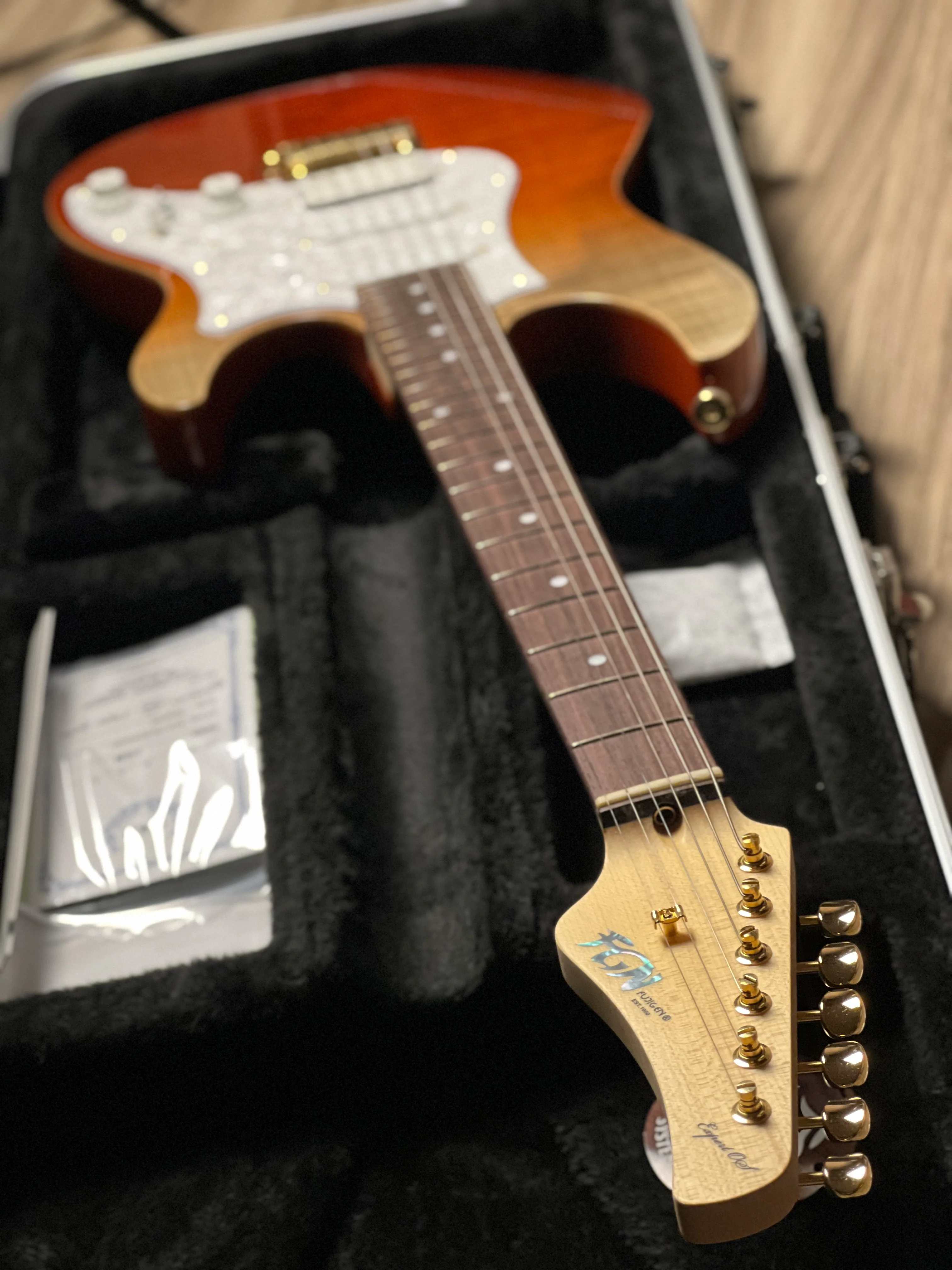Fujigen FGN Expert EOS Odyssey in Ripe Kaki Gradation with Hardshell Case G230896 - Image 9