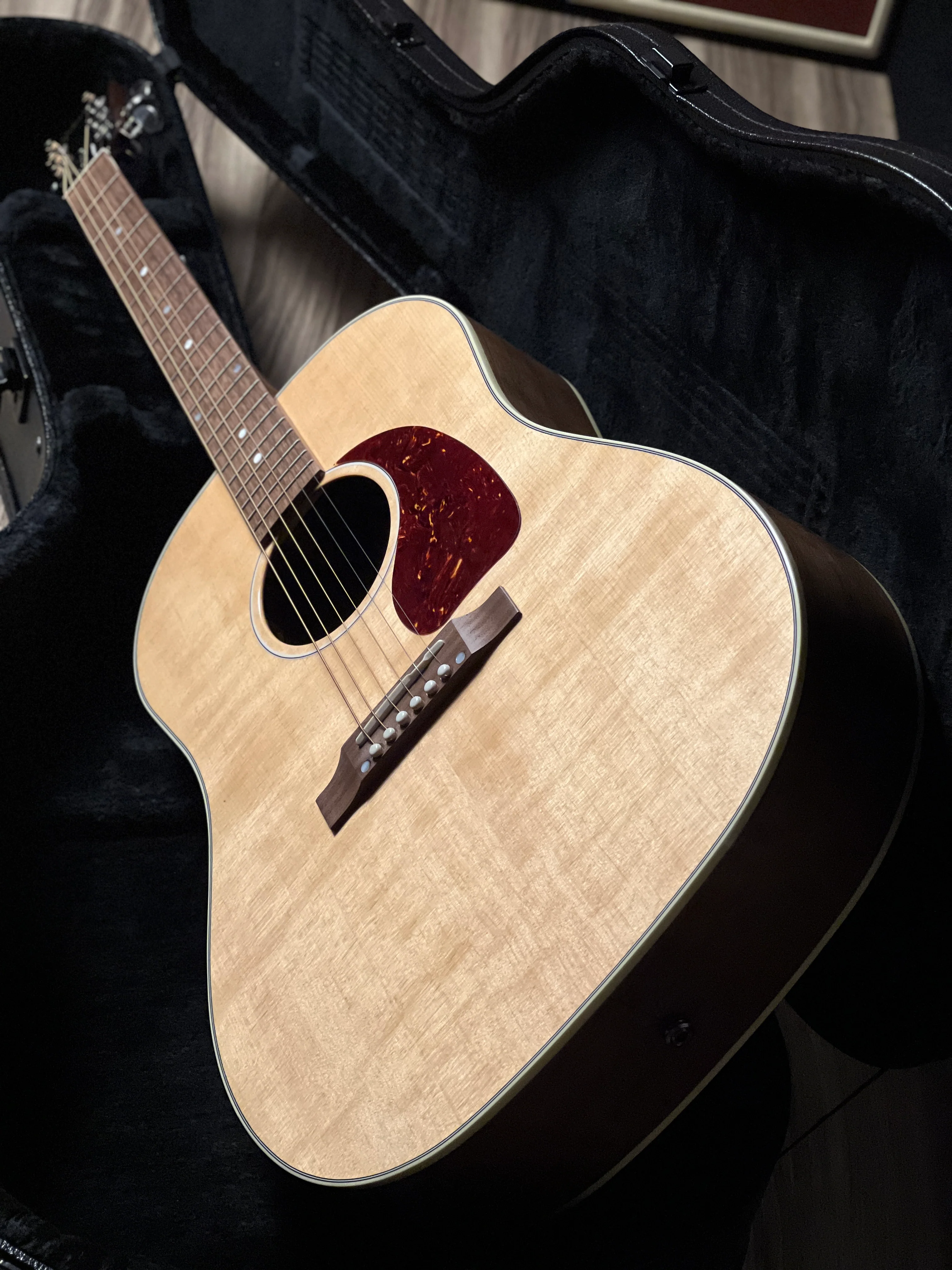 Gibson Acoustic J-45 Studio Walnut in Antique Natural 20403016 - Image 4