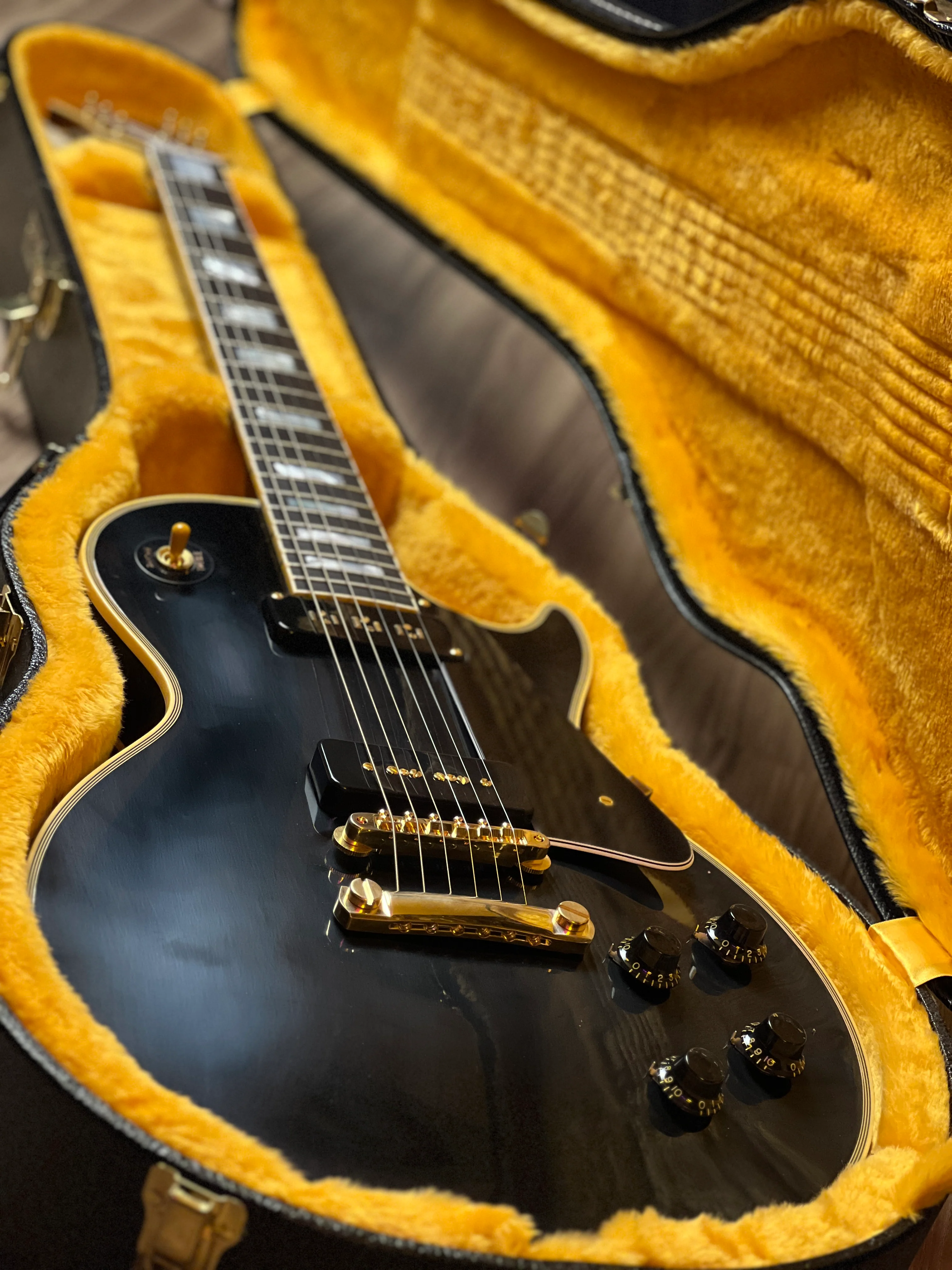Gibson Custom 1954 Les Paul Custom Staple Pickup Reissue VOS in Ebony 44233 - Image 3