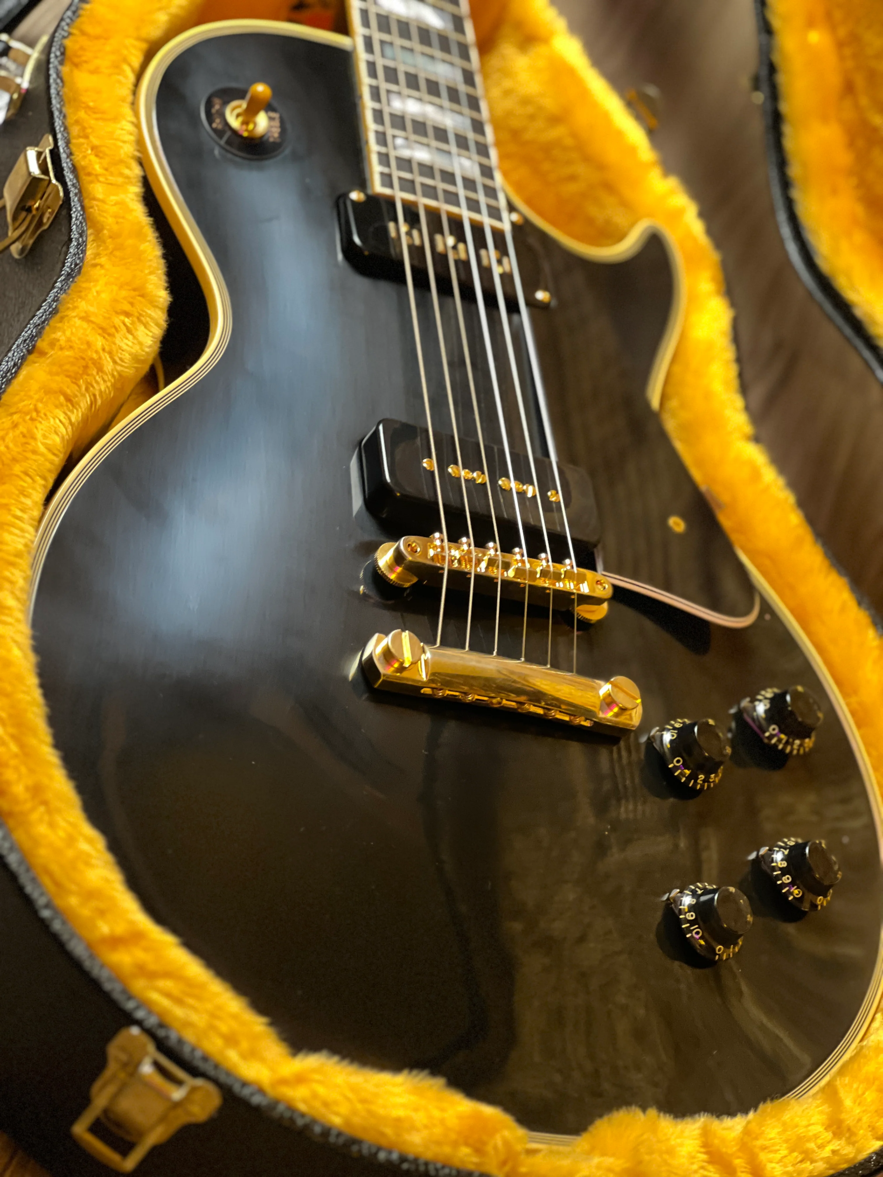 Gibson Custom 1954 Les Paul Custom Staple Pickup Reissue VOS in Ebony 44233 - Image 4
