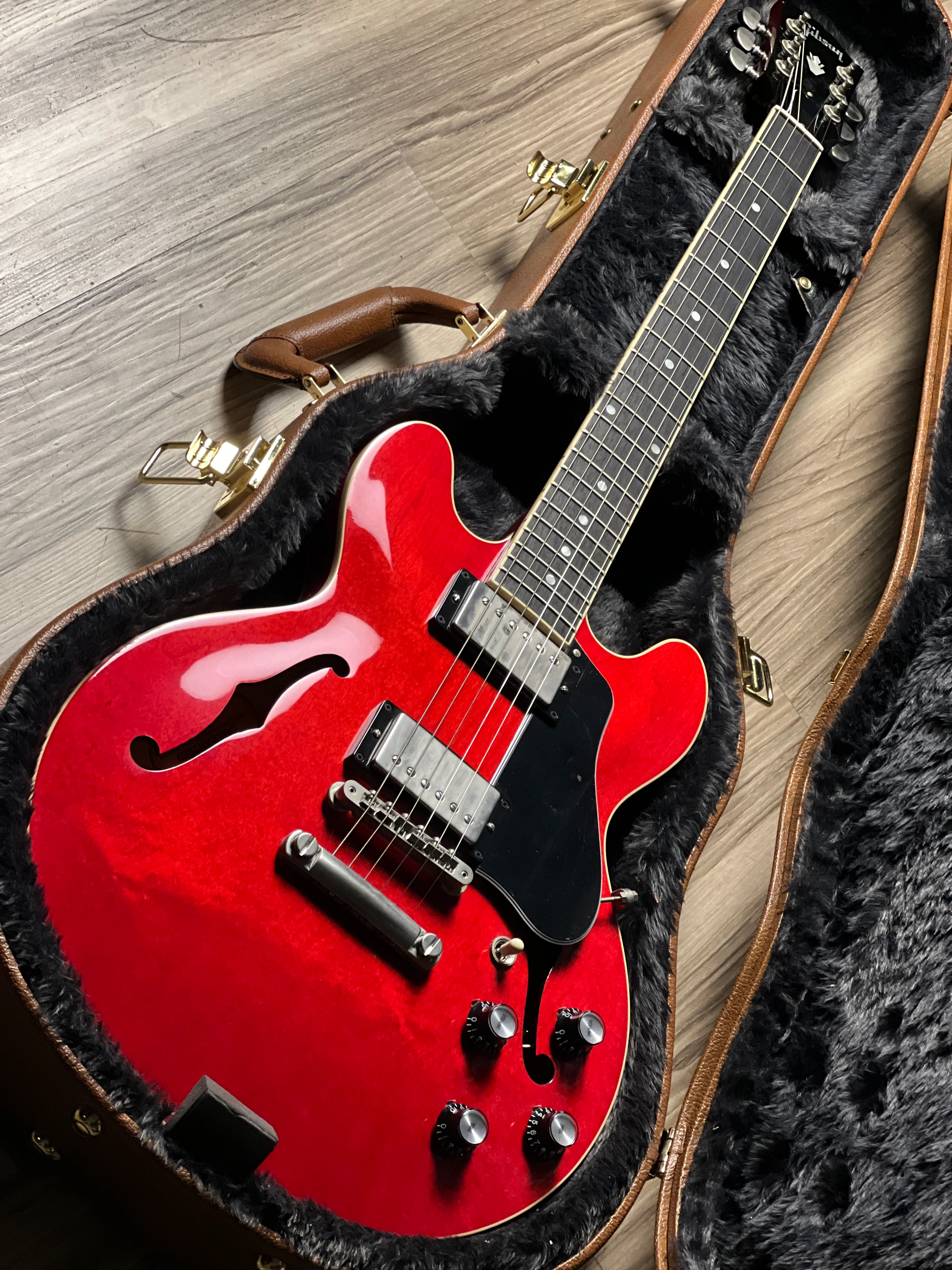 Gibson ES-339 in Cherry w/Case 216120137 - Image 2