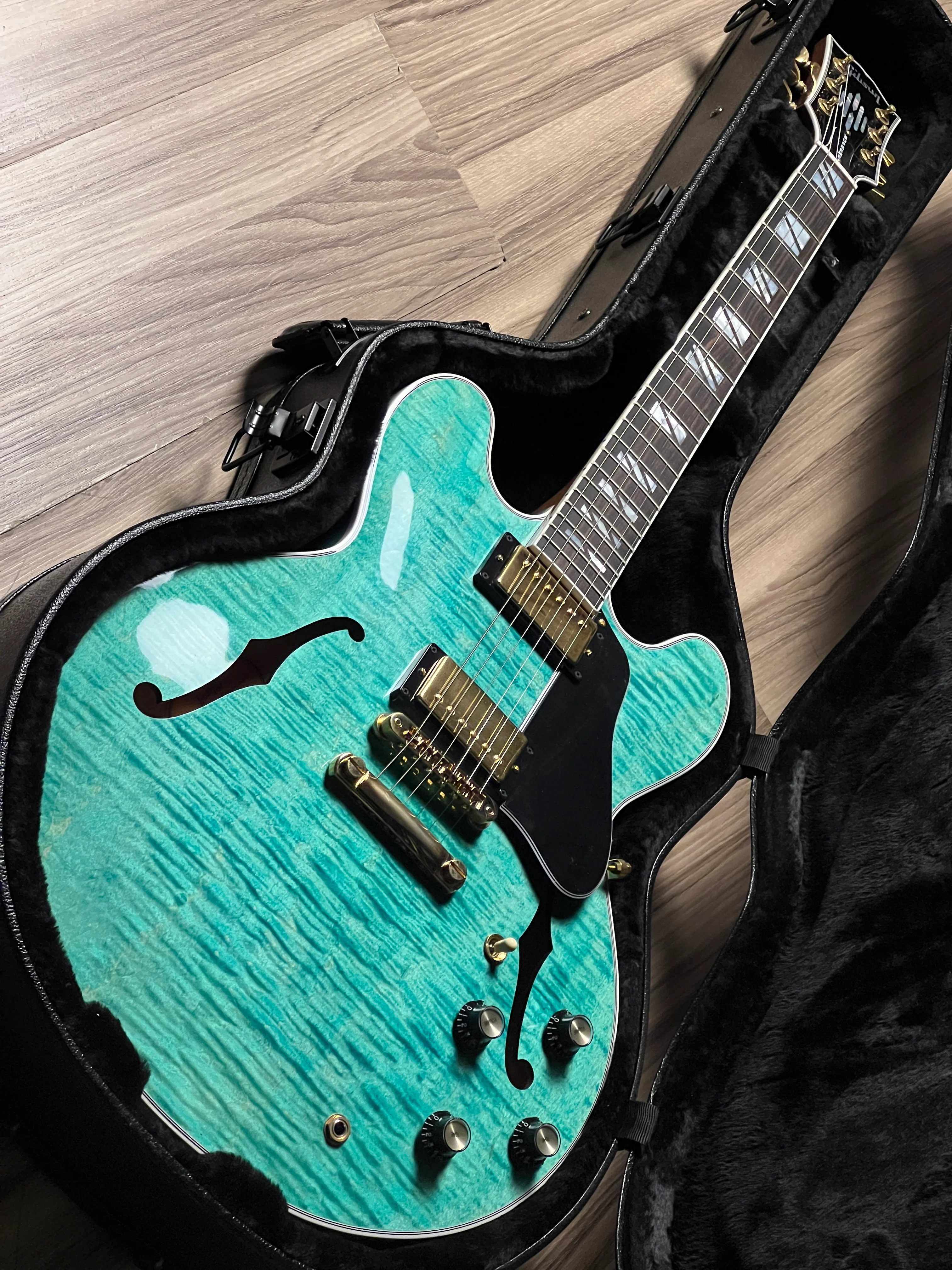 Gibson ES Supreme in Seafoam Green with Case 21624260 - Image 2