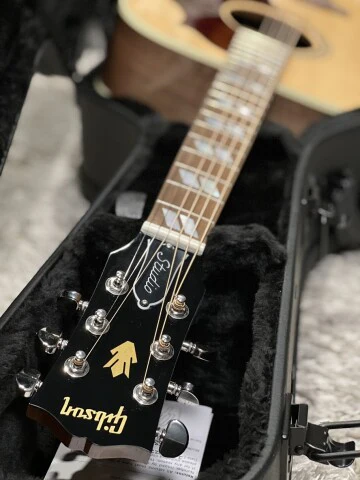 Gibson Hummingbird Studio Walnut Acoustic Electric in Antique Natural - Image 4