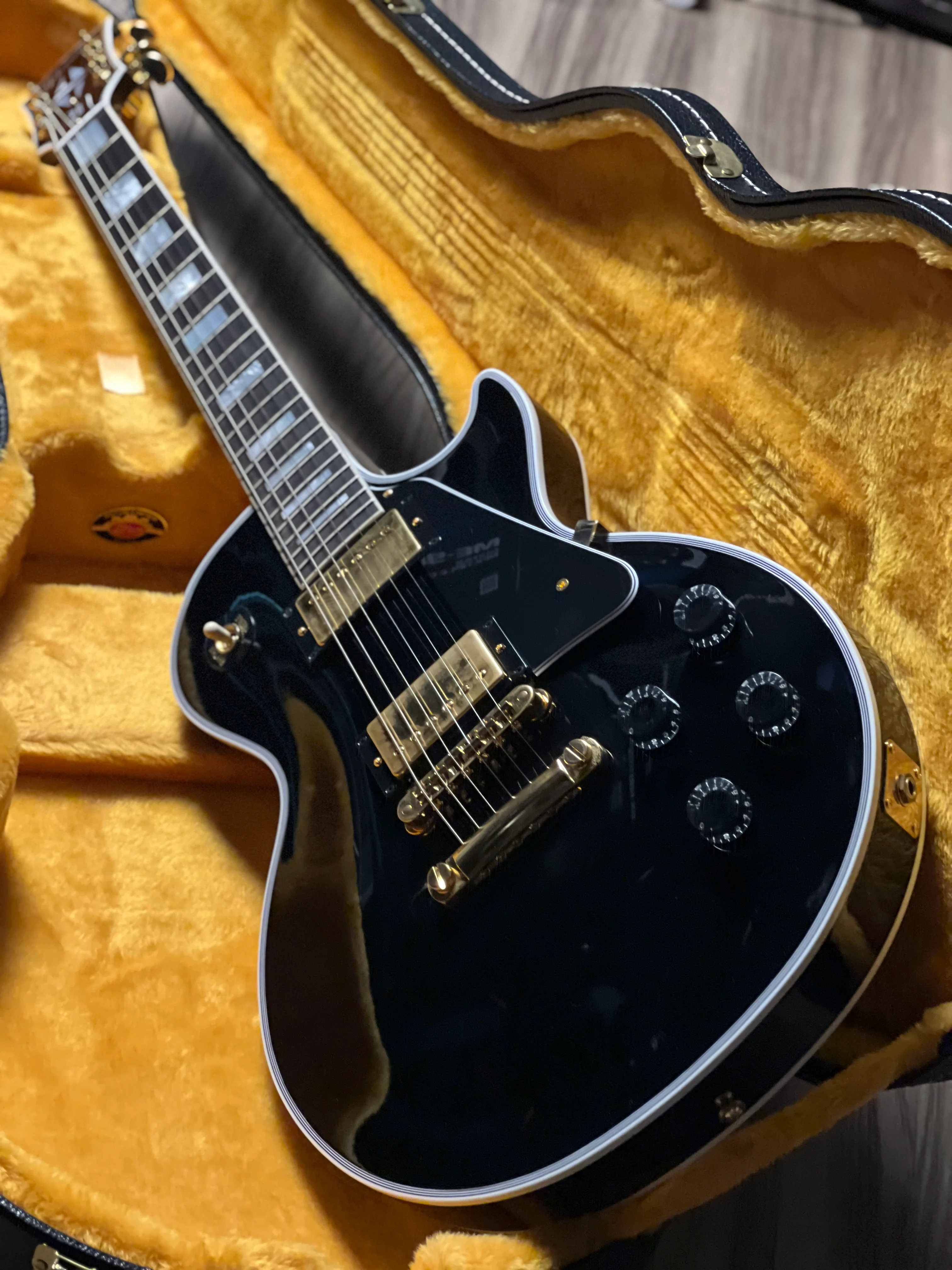 Gibson Les Paul Custom w/Ebony Fingerboard Gloss in Ebony w/Case CS 403244 - Image 9
