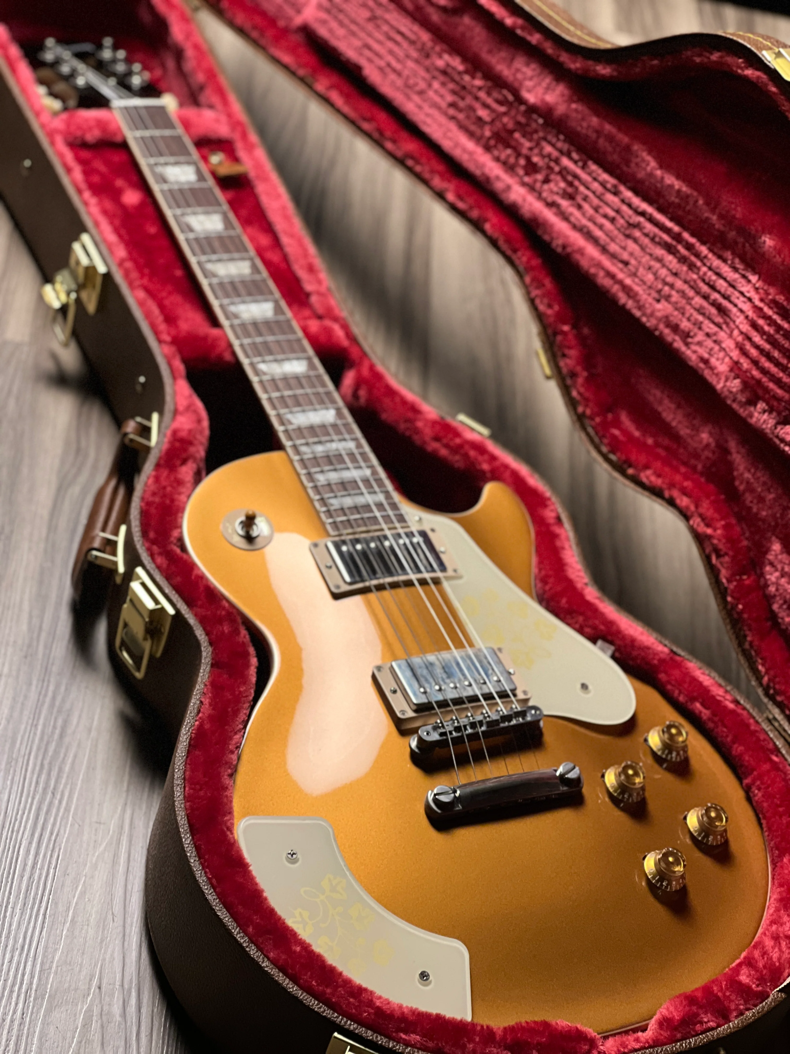 Gibson Les Paul Standard Mary Ford in Gold Top Cherry Back w/Case 226840386 - Image 2
