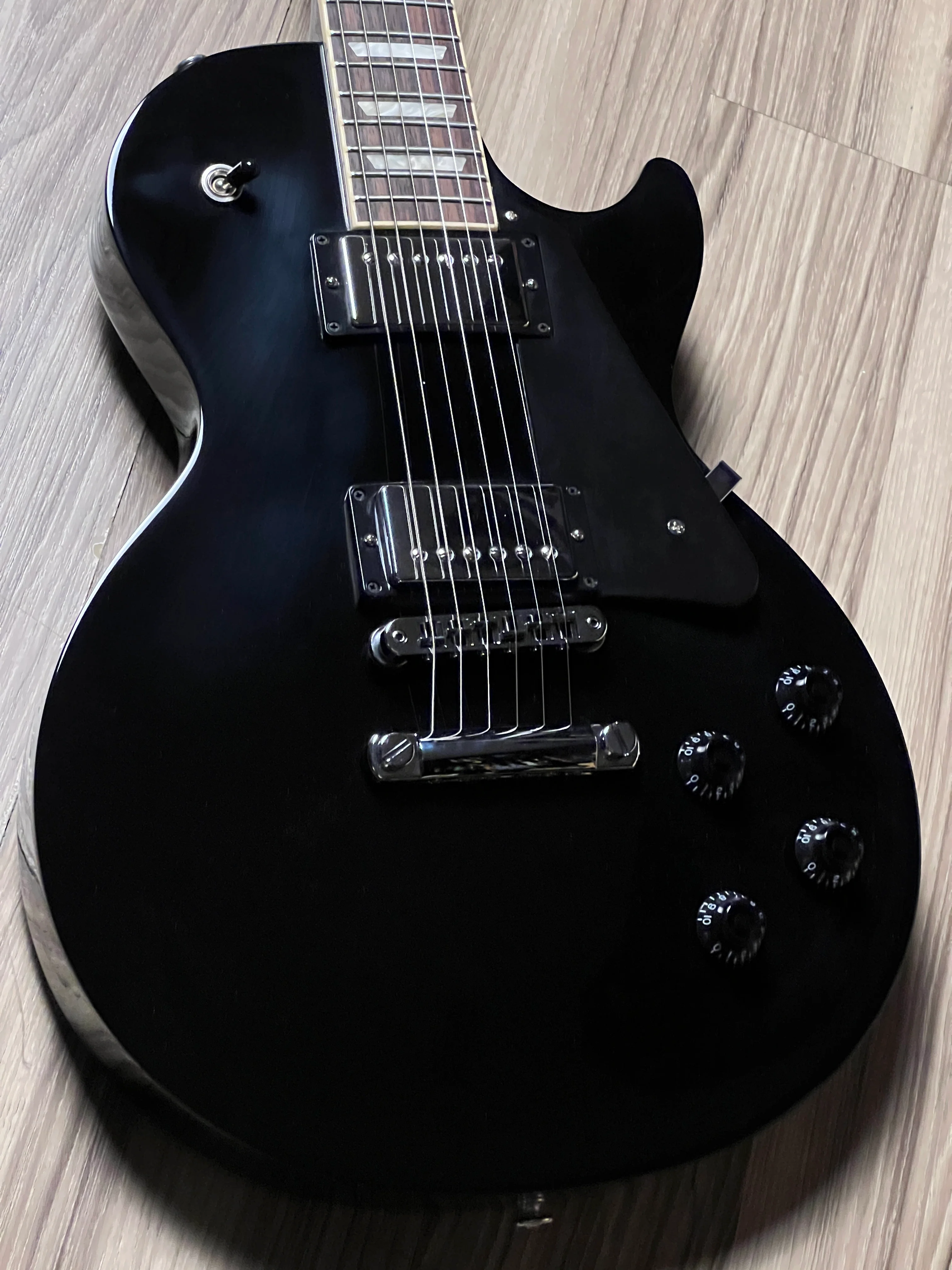 Gibson Les Paul Studio - Ebony - Image 8