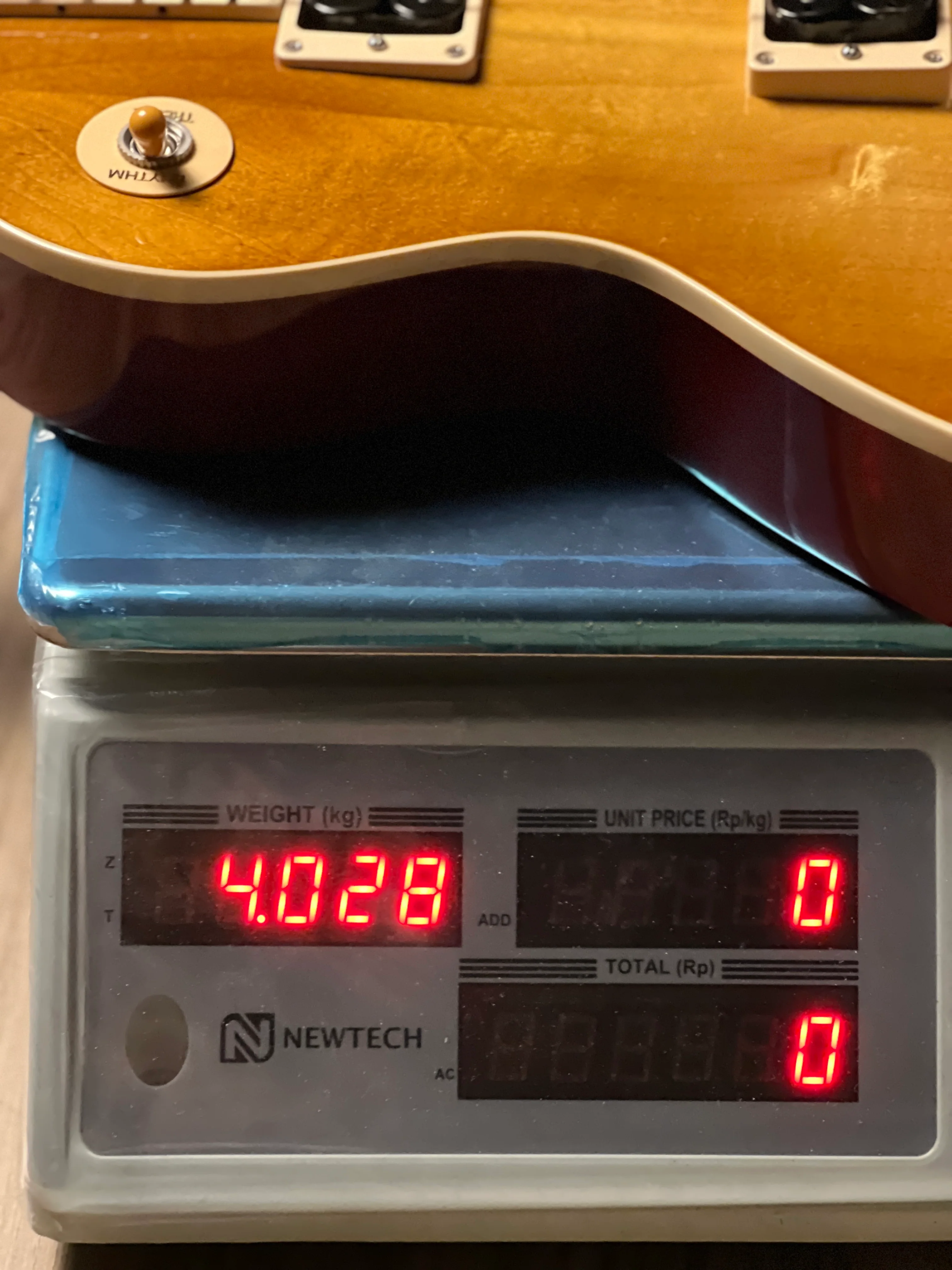 Gibson Slash "Jessica" Les Paul Standard in Honey Burst with Red Back - Image 8