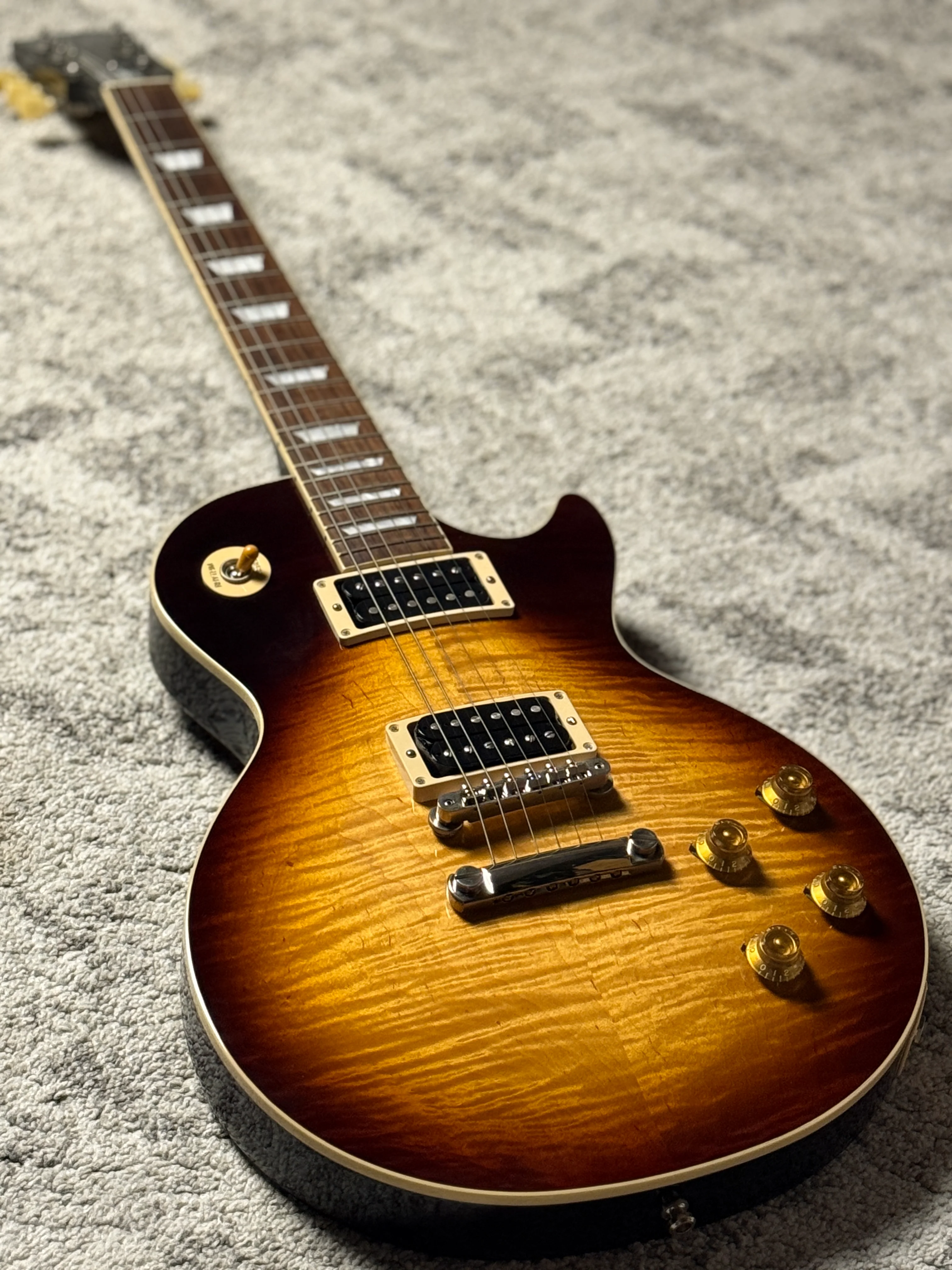 Gibson Slash Les Paul Standard in November Burst with Case 204830254 - Image 10