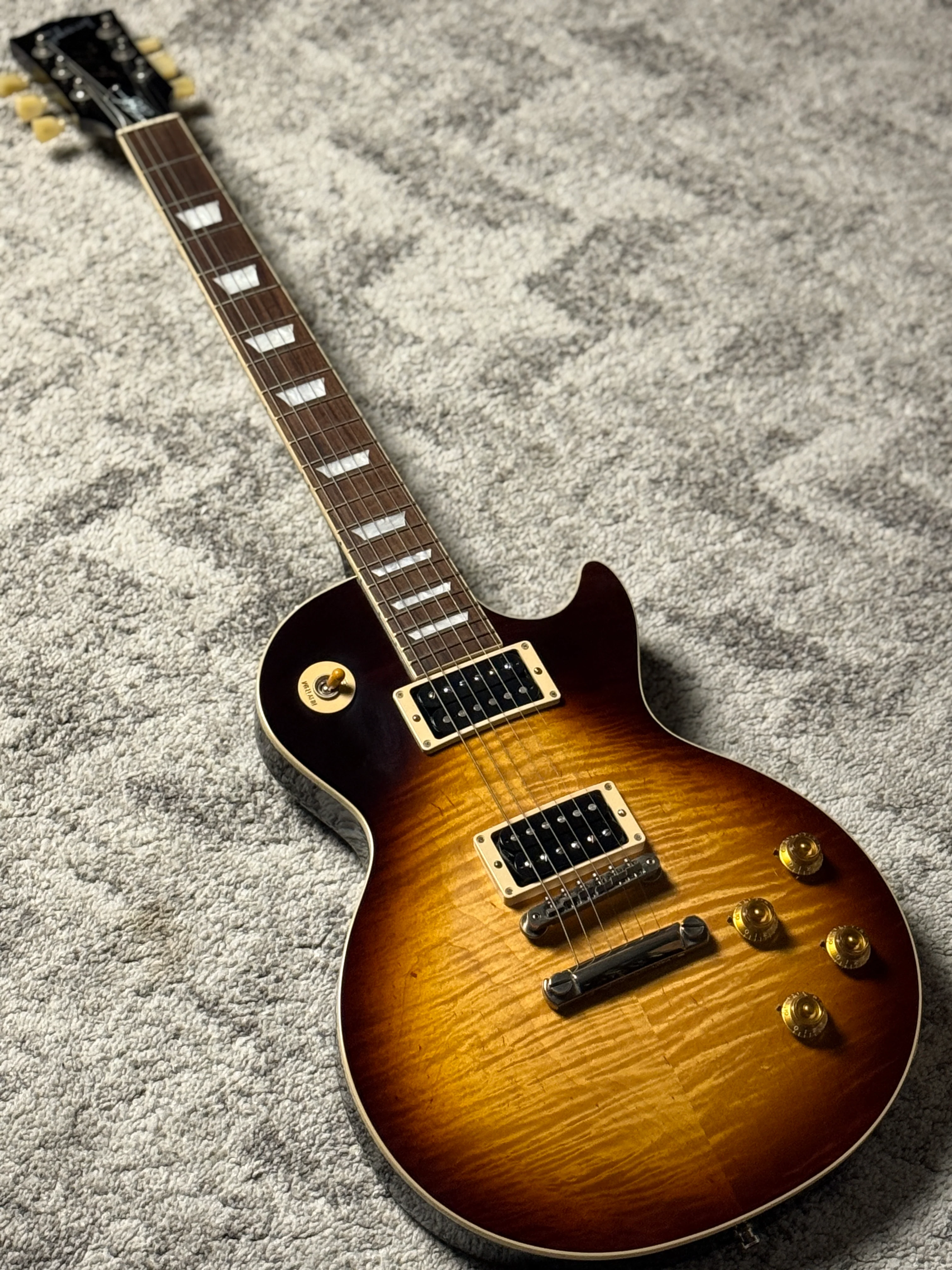 Gibson Slash Les Paul Standard in November Burst with Case 204830254 - Image 11