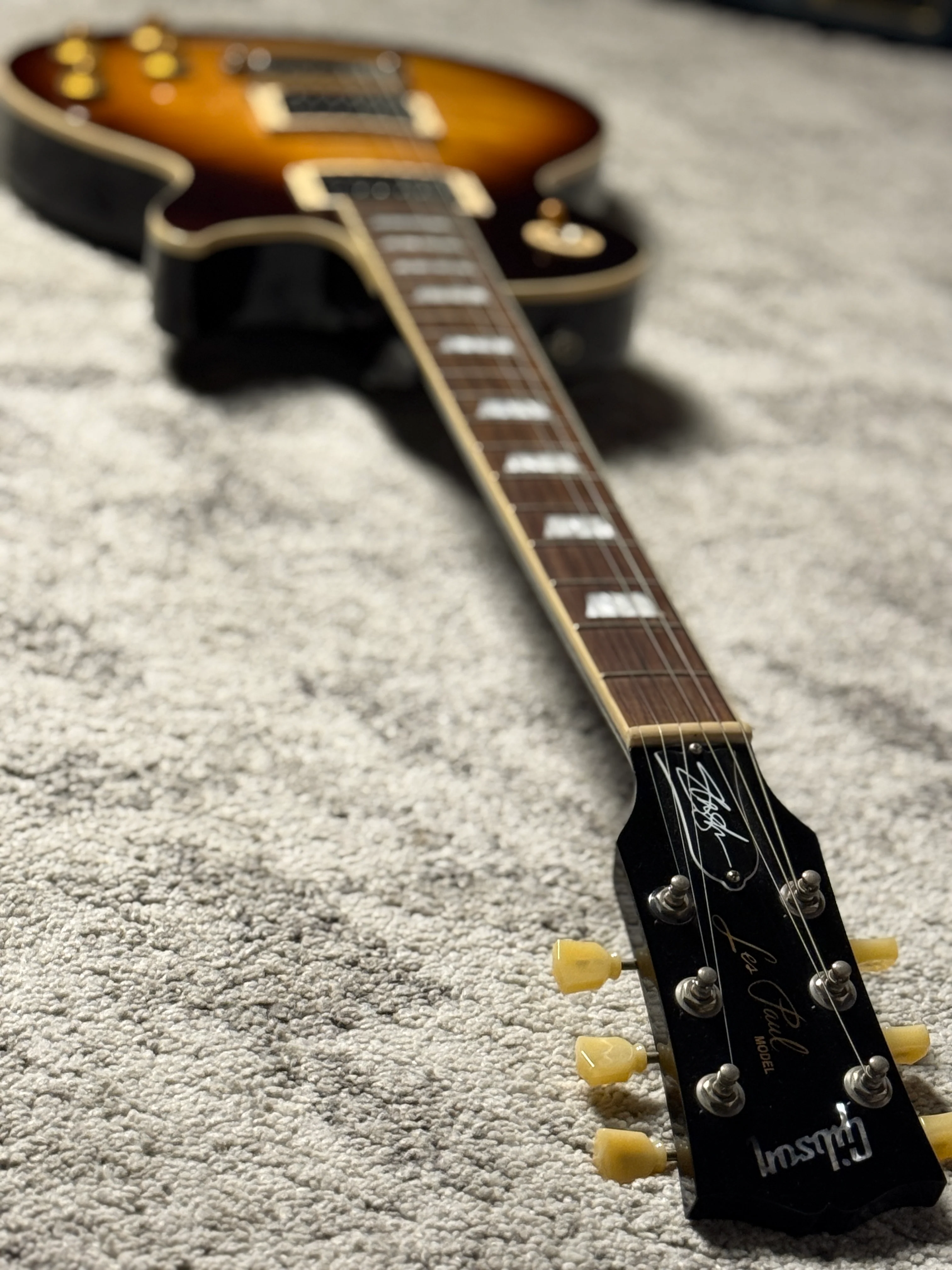 Gibson Slash Les Paul Standard in November Burst with Case 204830254 - Image 9