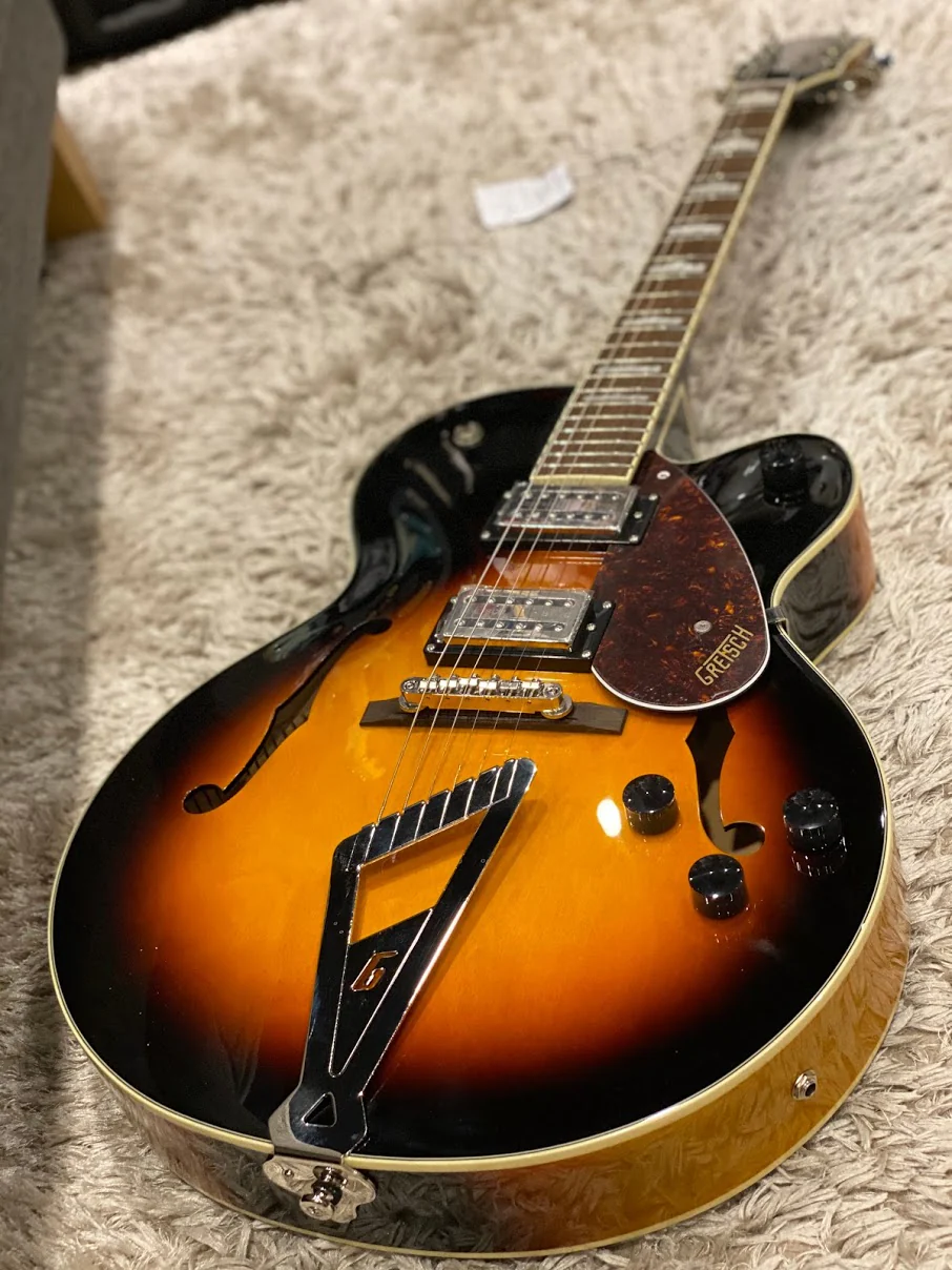 Gretsch G2420 Streamliner Hollowbody in Aged Brooklyn Burst - Image 2