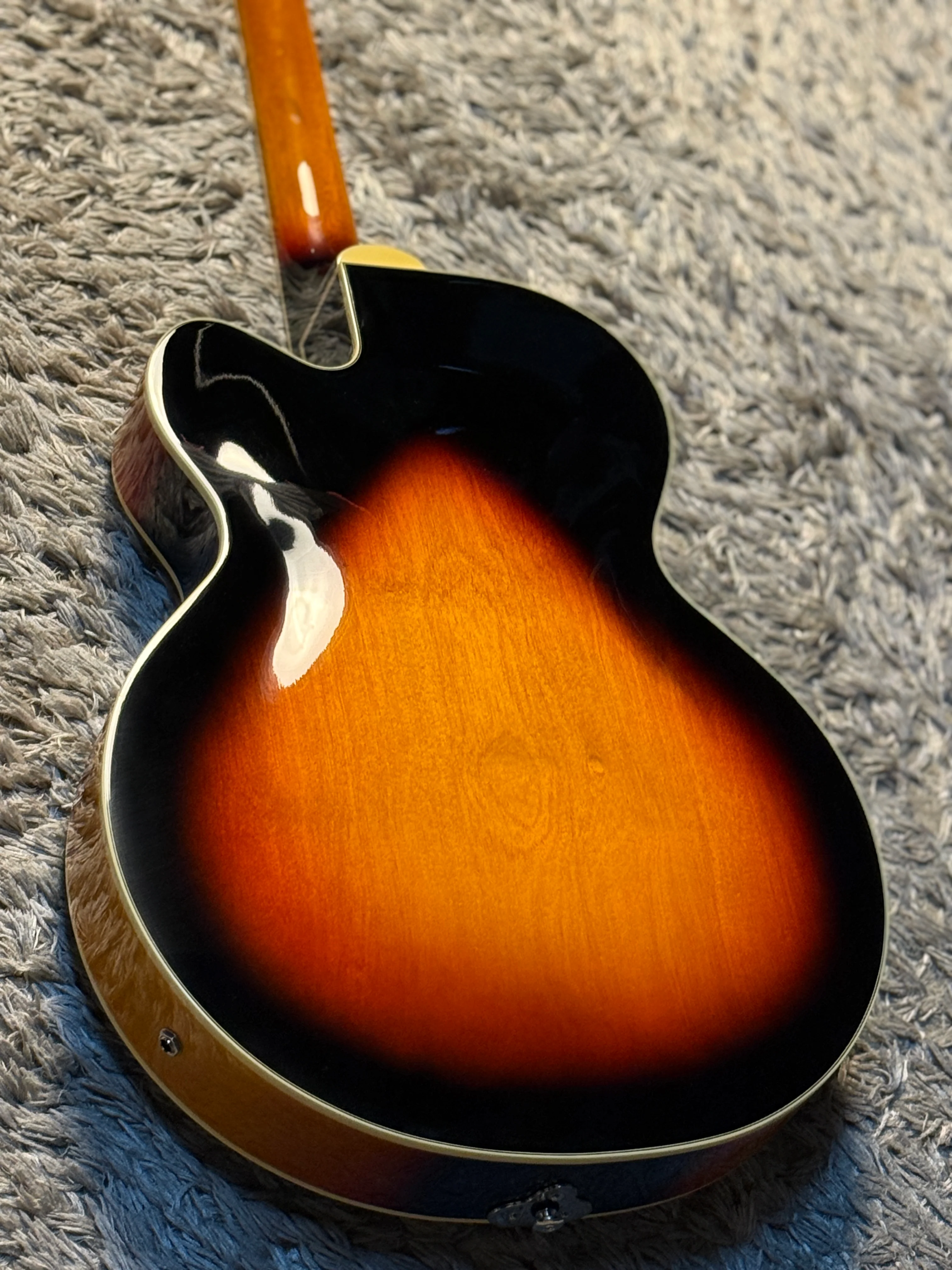 Gretsch G2420 Streamliner Hollowbody in Aged Brooklyn Burst IS210926746 (USED) - Image 6