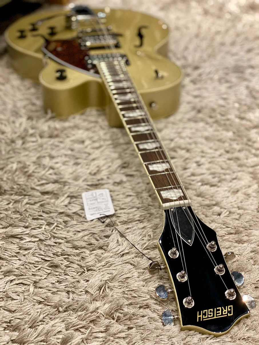 Gretsch G2420T Streamliner Hollowbody in Gold Dust with Bigsby - Image 2