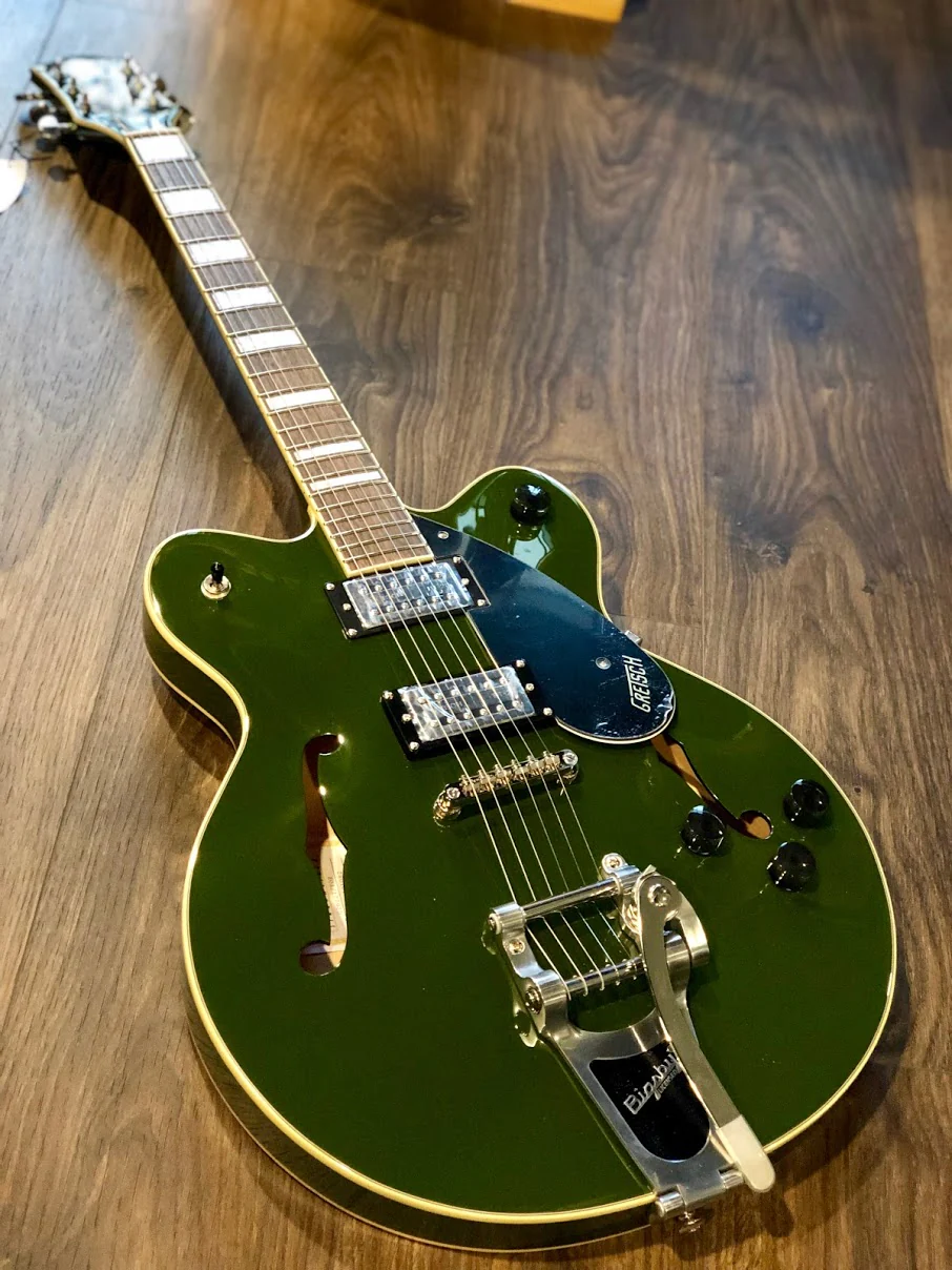Gretsch G2622T Streamliner Hollowbody in Torino Green with Bigsby - Image 4