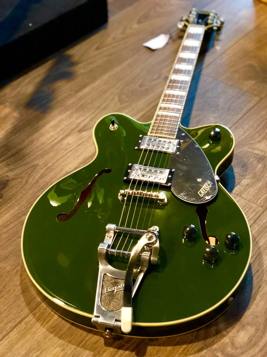 Gretsch G2622T Streamliner Hollowbody in Torino Green with Bigsby - Image 5