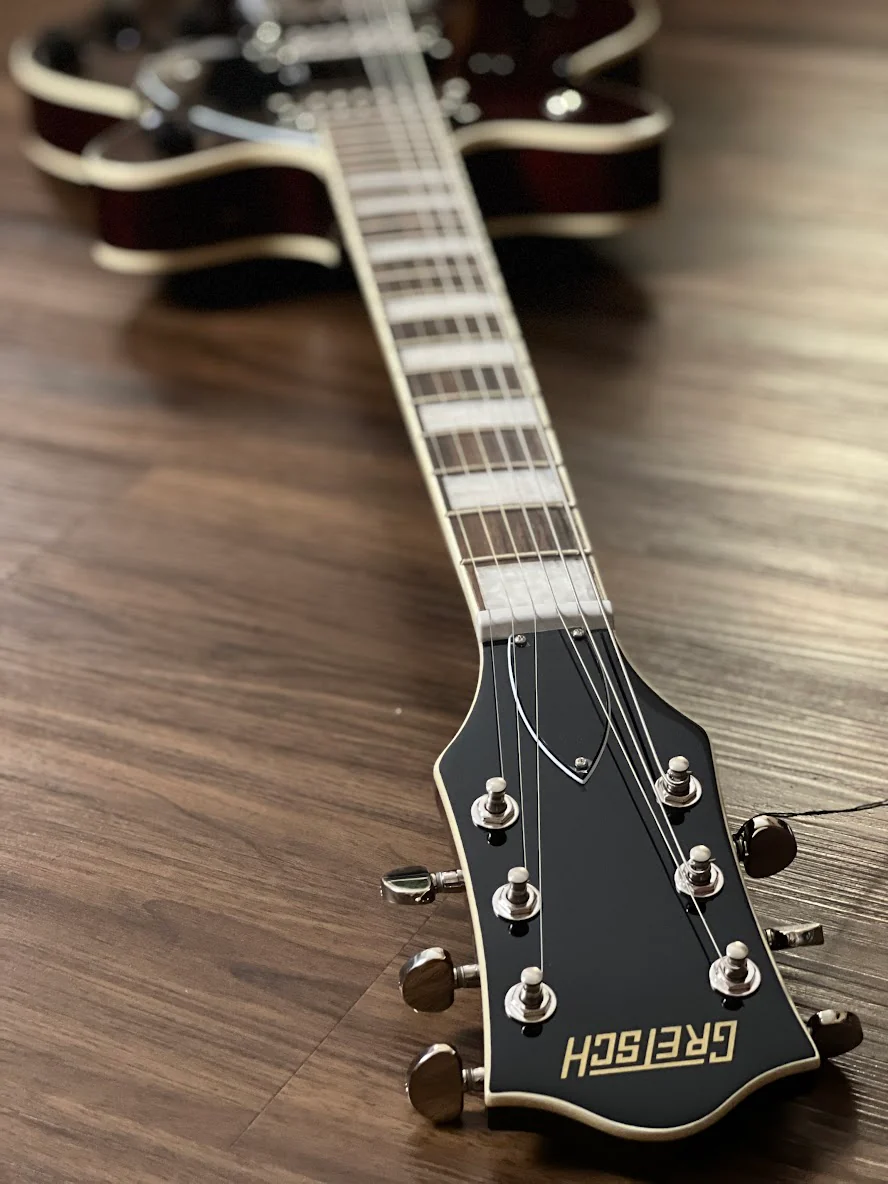 Gretsch G2655T Streamliner Centre Block Jr Double-Cut with Bigsby in Walnut Stain - Image 5