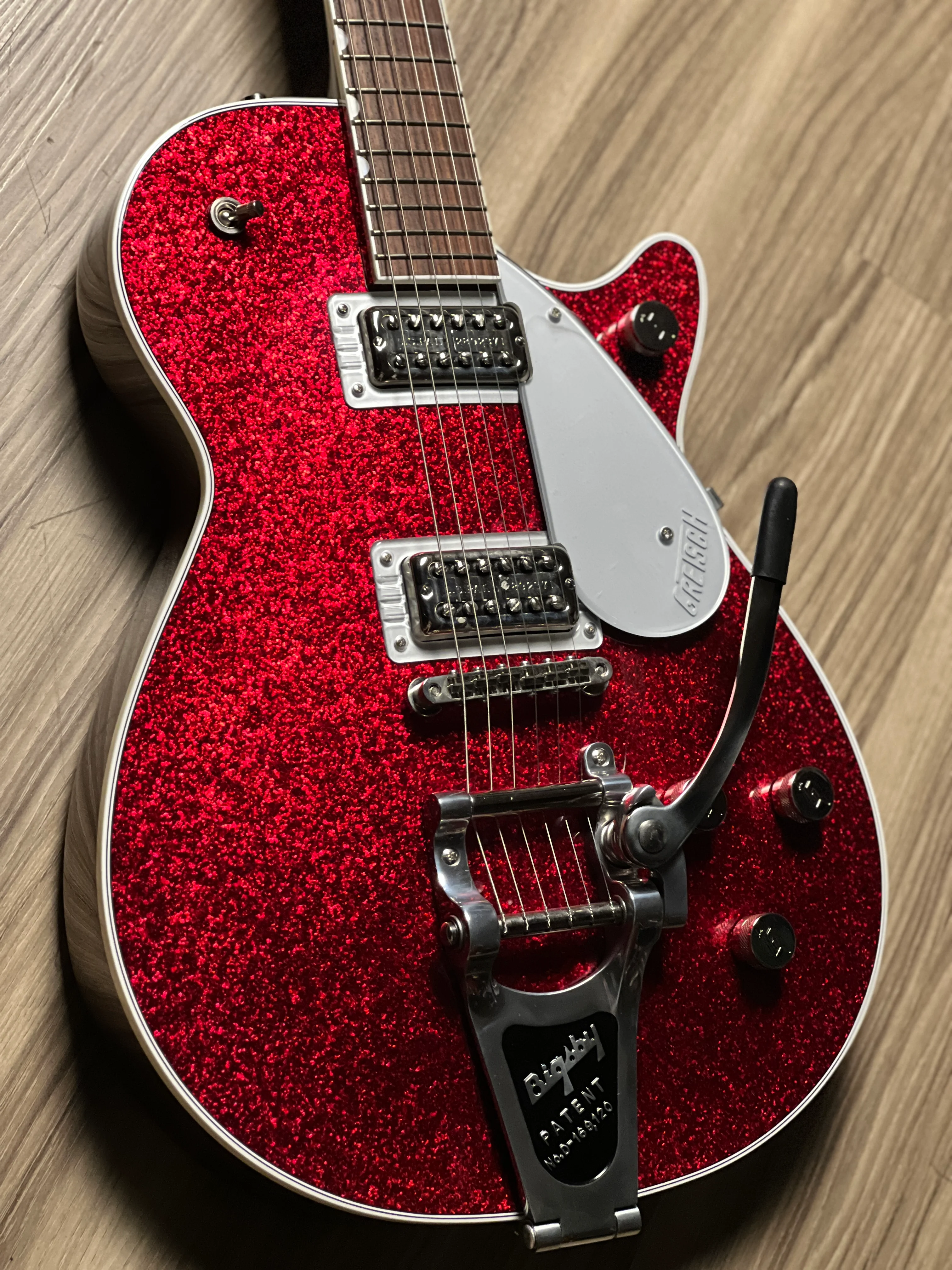 Gretsch G6129T Players Edition Jet FT with Bigsby with Rosewood FB in Red Sparkle - Image 9