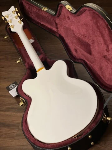 Gretsch G6636T Players Edition Falcon Center Block - White with Bigsby Tailpiece - Image 5