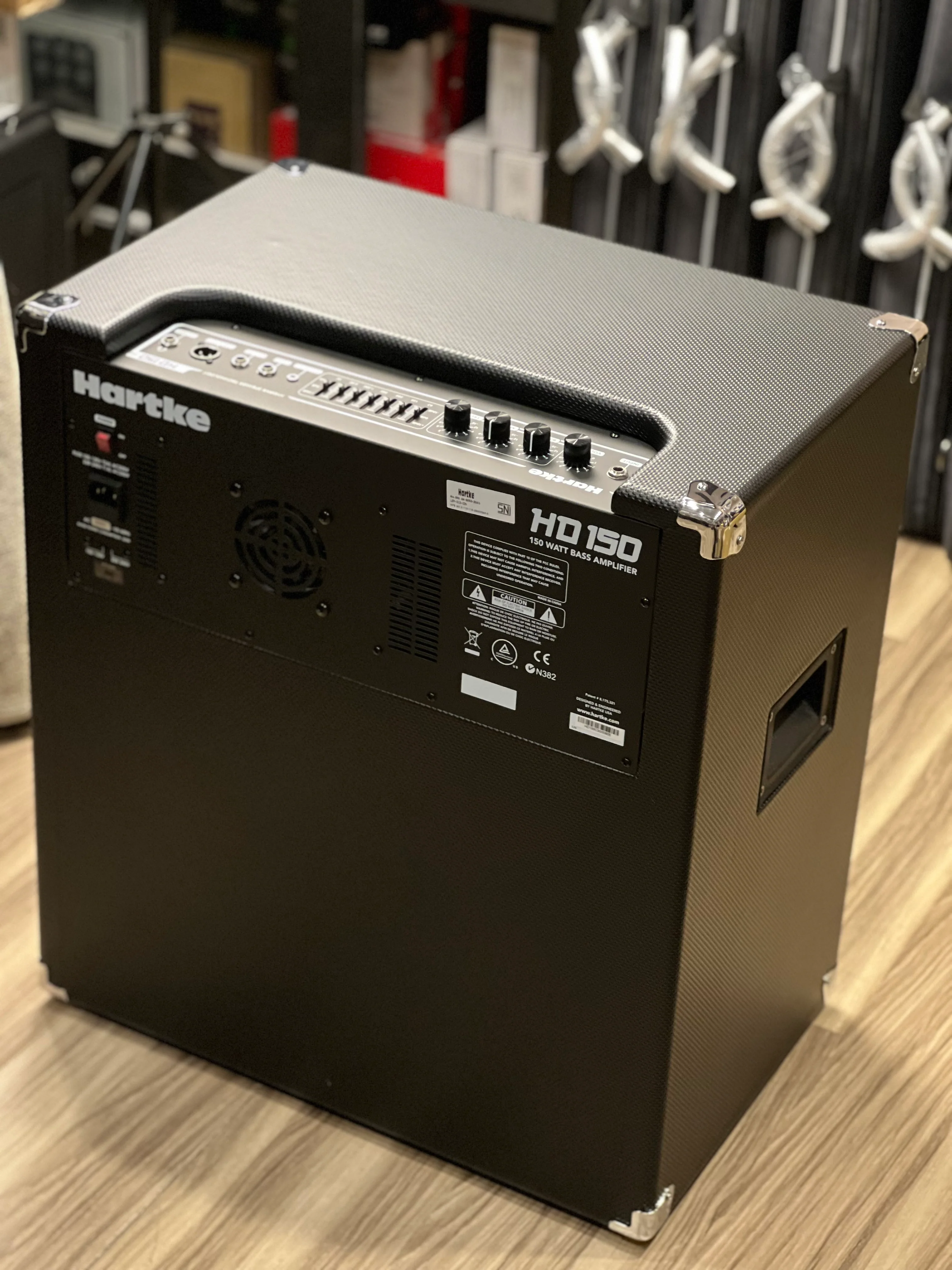 Hartke Hydrive HD150 150W 15" Bass Combo Ampli - Image 5