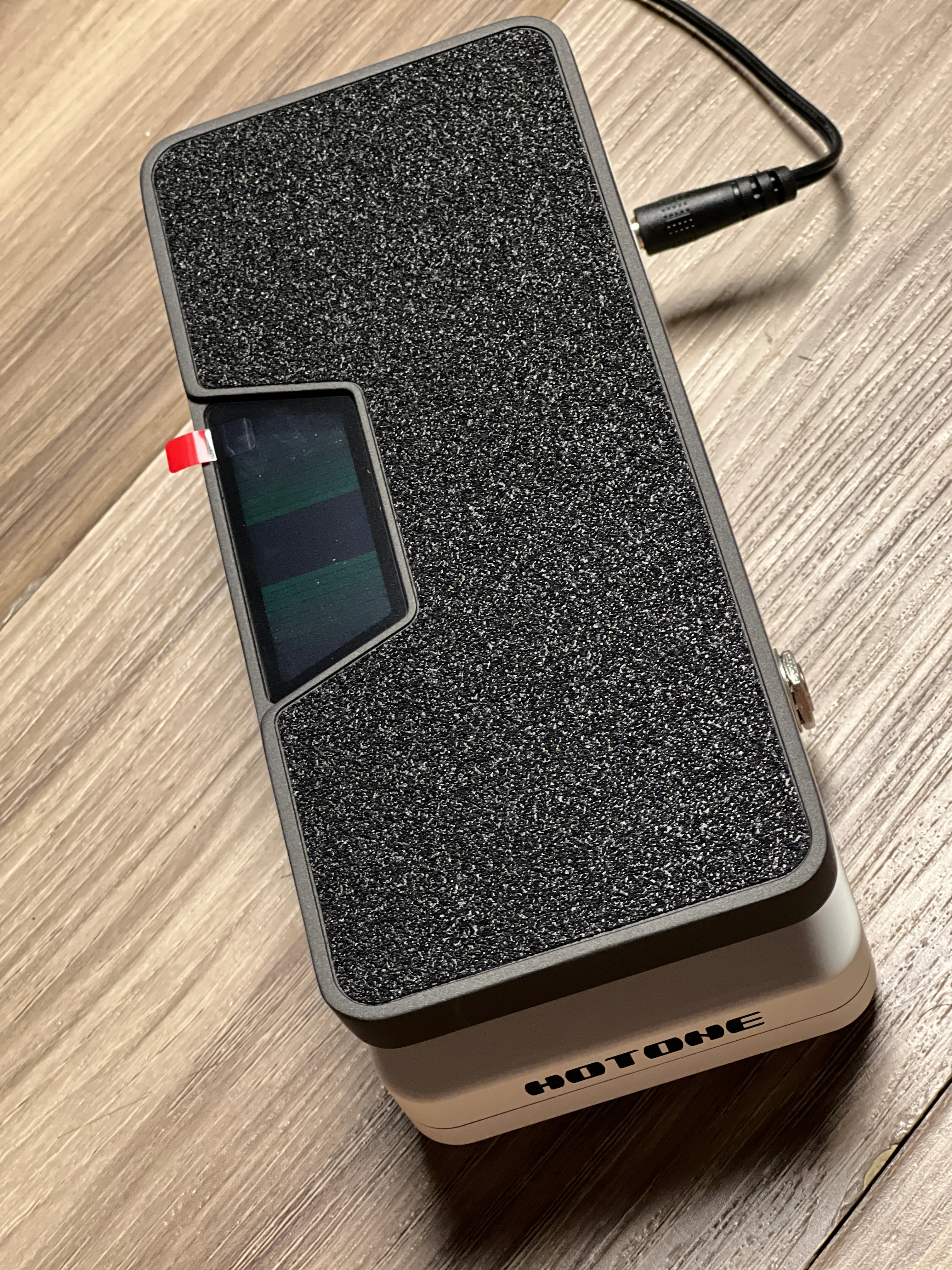 Hotone SP-30T Tuner Press Passive Volume/Expression Effects Pedal with Tuner - Image 5