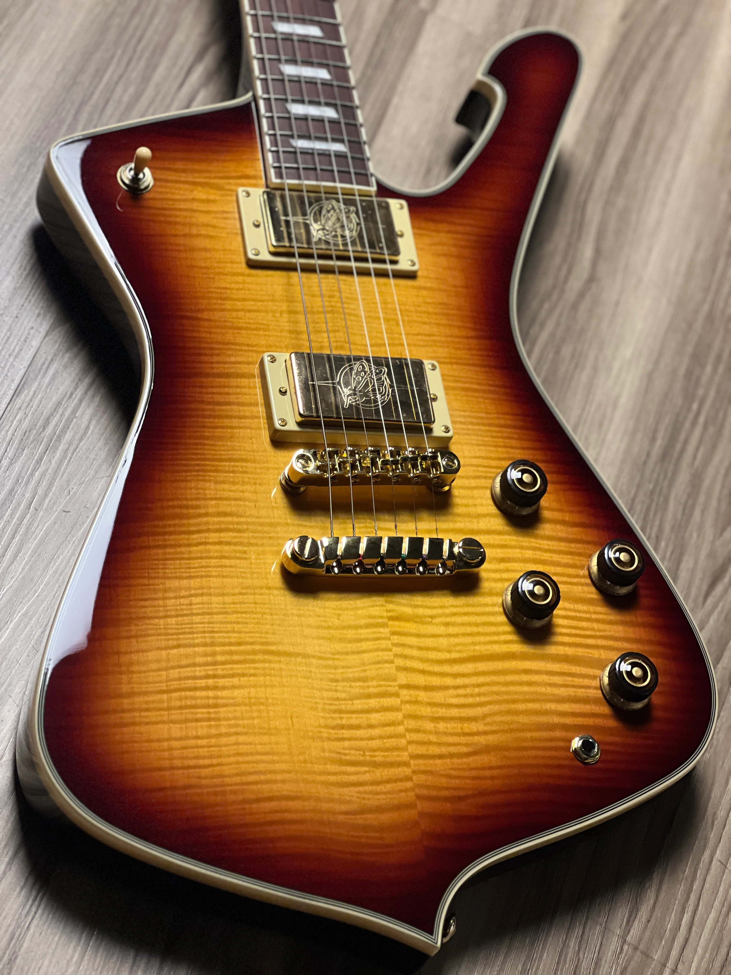 Ibanez Iceman IC420FM-VLS w/IC Bag in Violin Sunburst - Image 5
