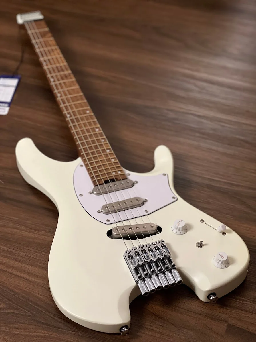 Ibanez Ichika Signature ICHI10 - Vintage White Matte - Image 2