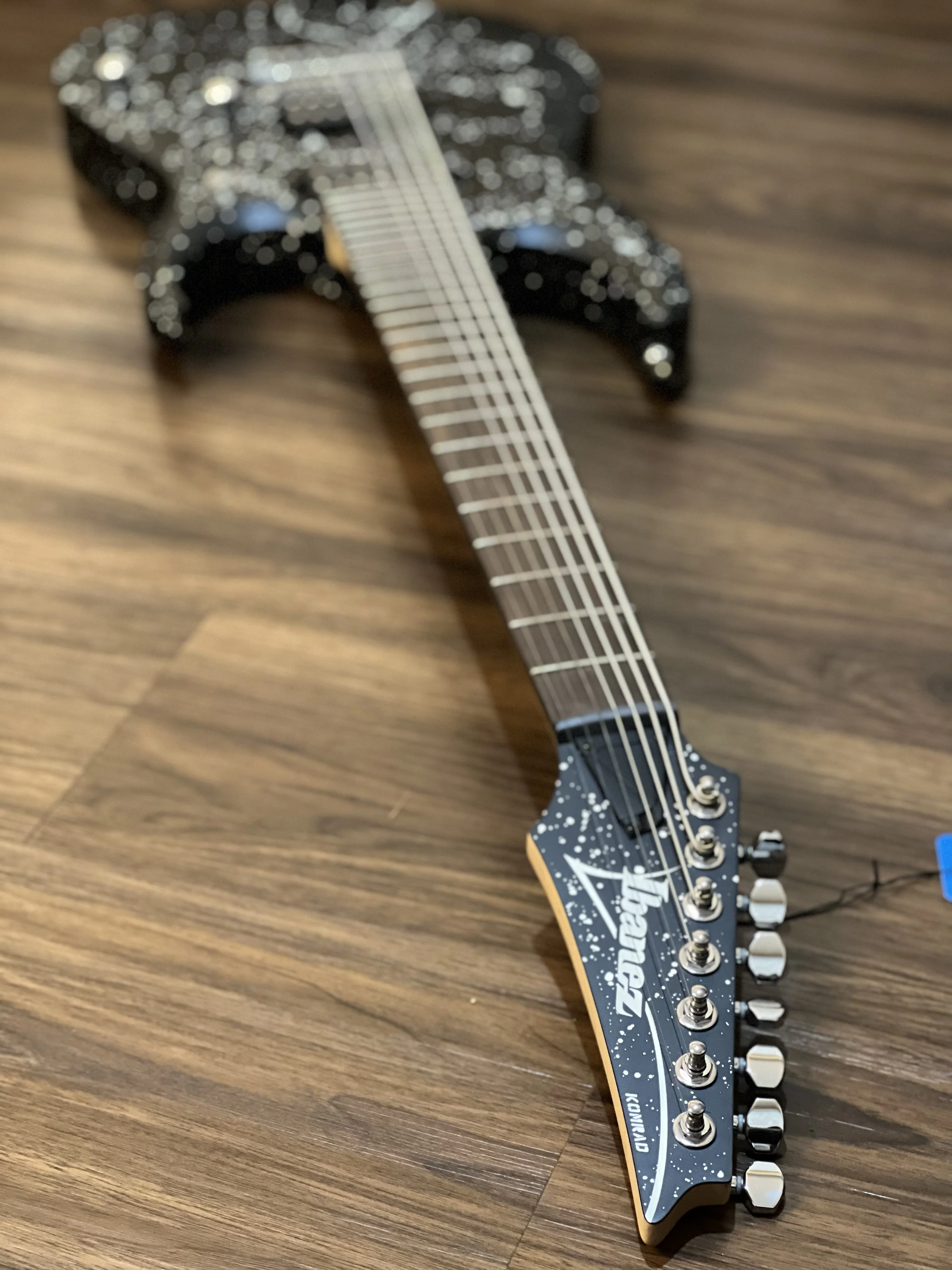 Ibanez KOMRAD20 Brian Head Signature 7-String in Black w/ White Splatter - Image 5