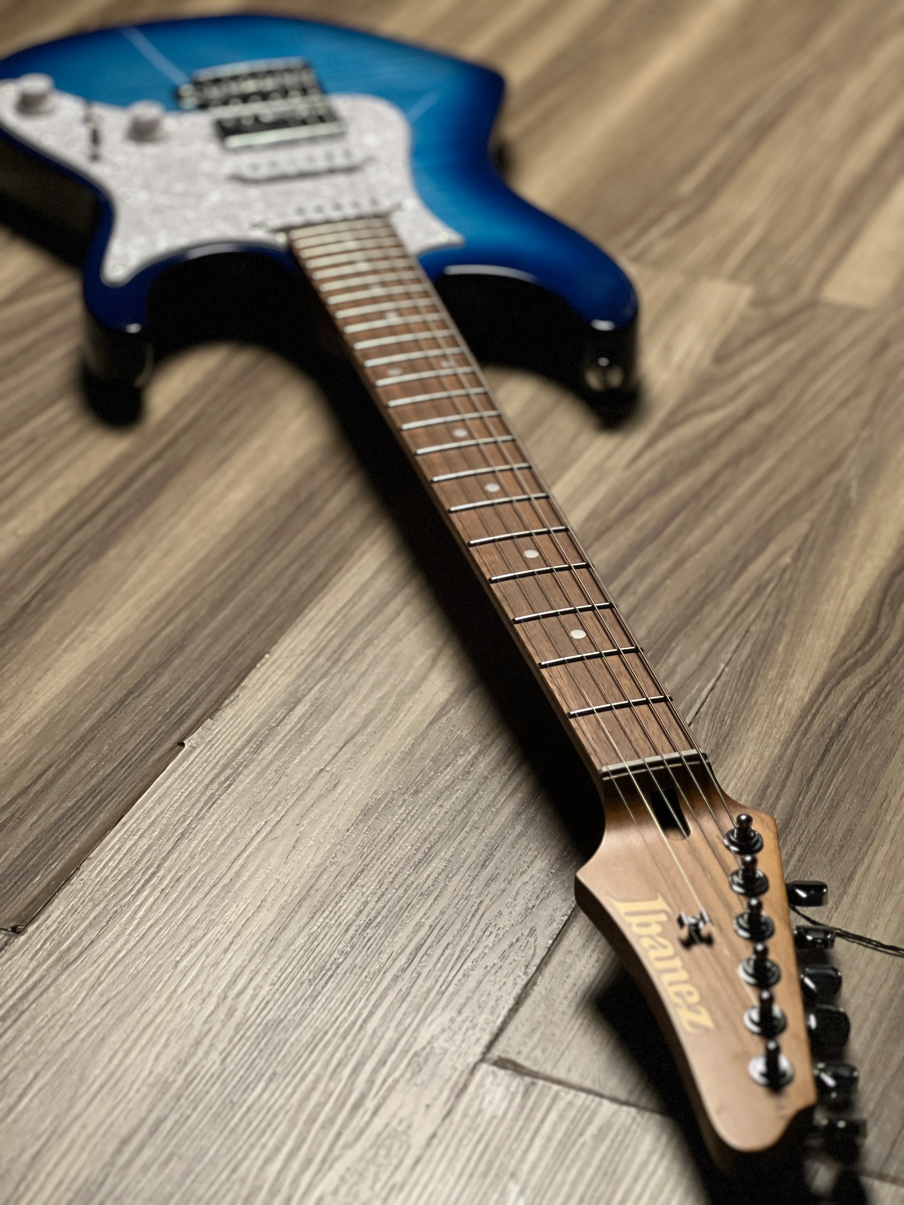 Ibanez AZ22S1F-TXB in Transparent Turquoise Burst - Image 7