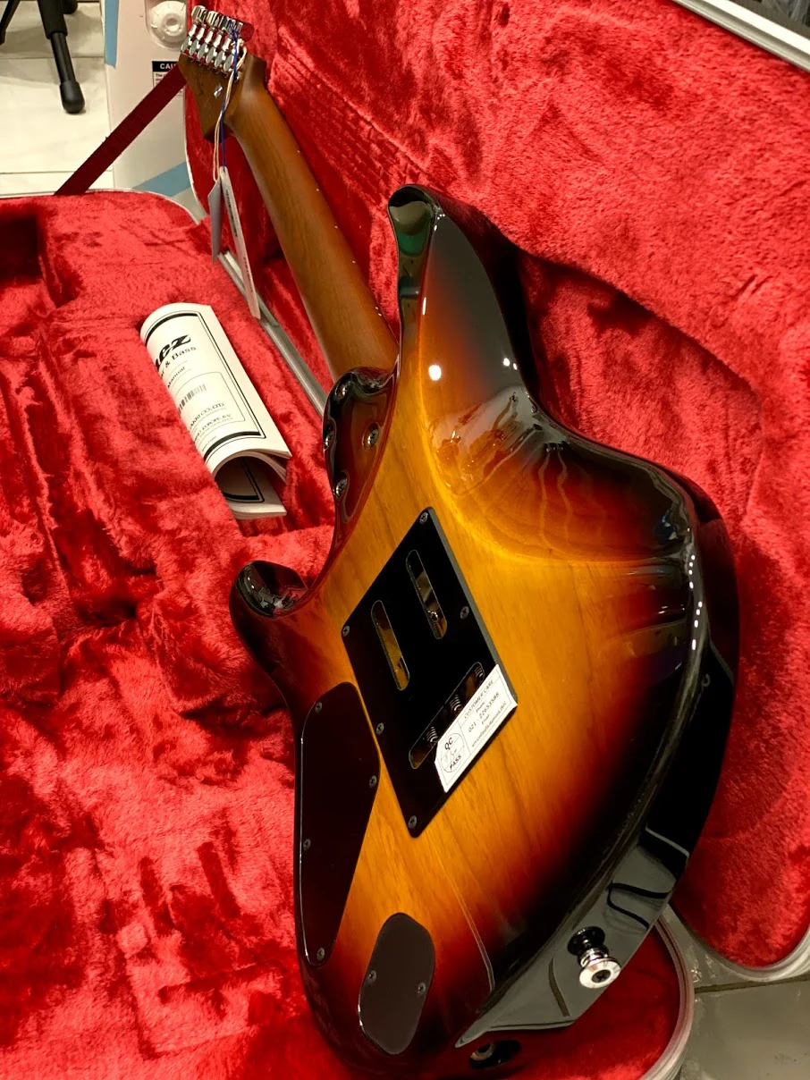Ibanez Prestige AZ2202A - Tri Fade Burst - Image 4