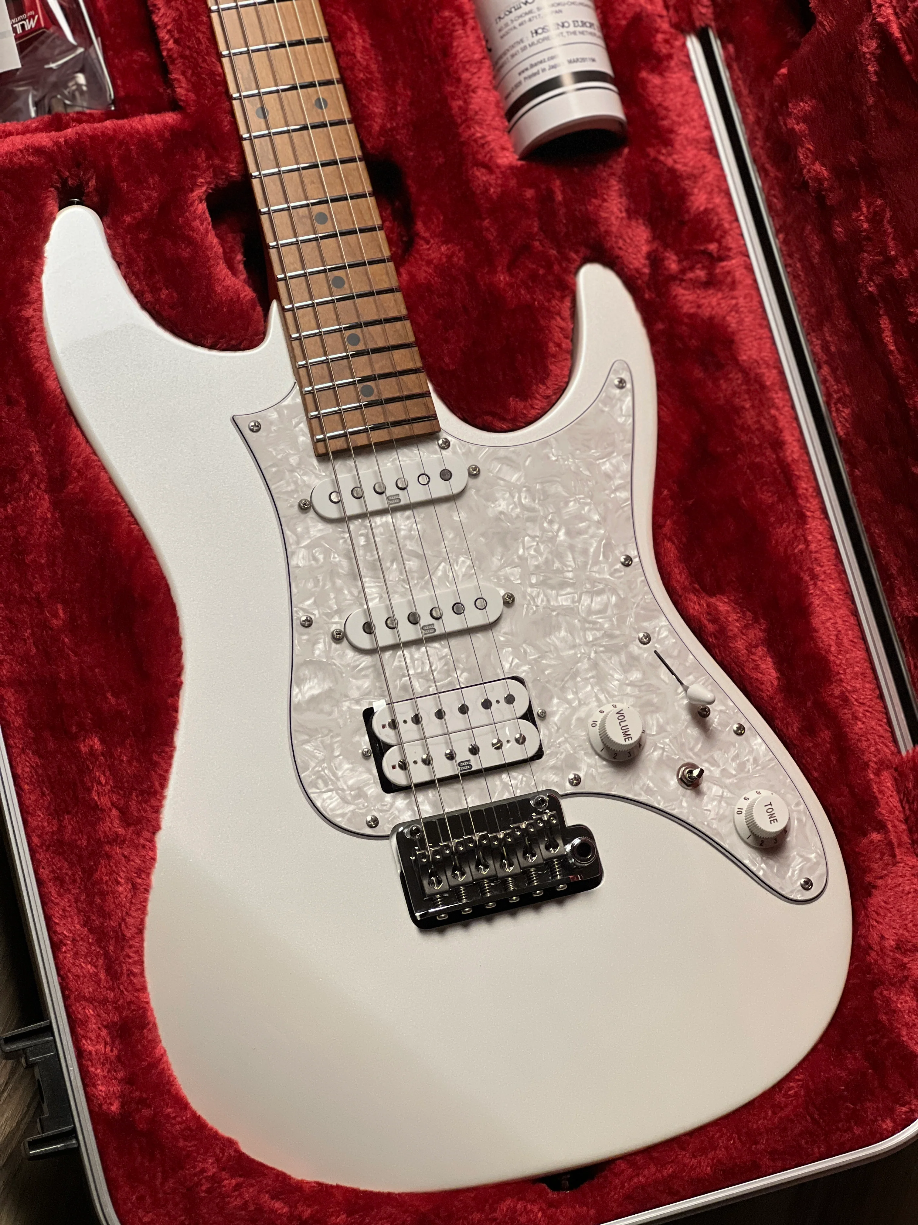 Ibanez Prestige AZ2204 in Pearl White F2503181 - Image 4