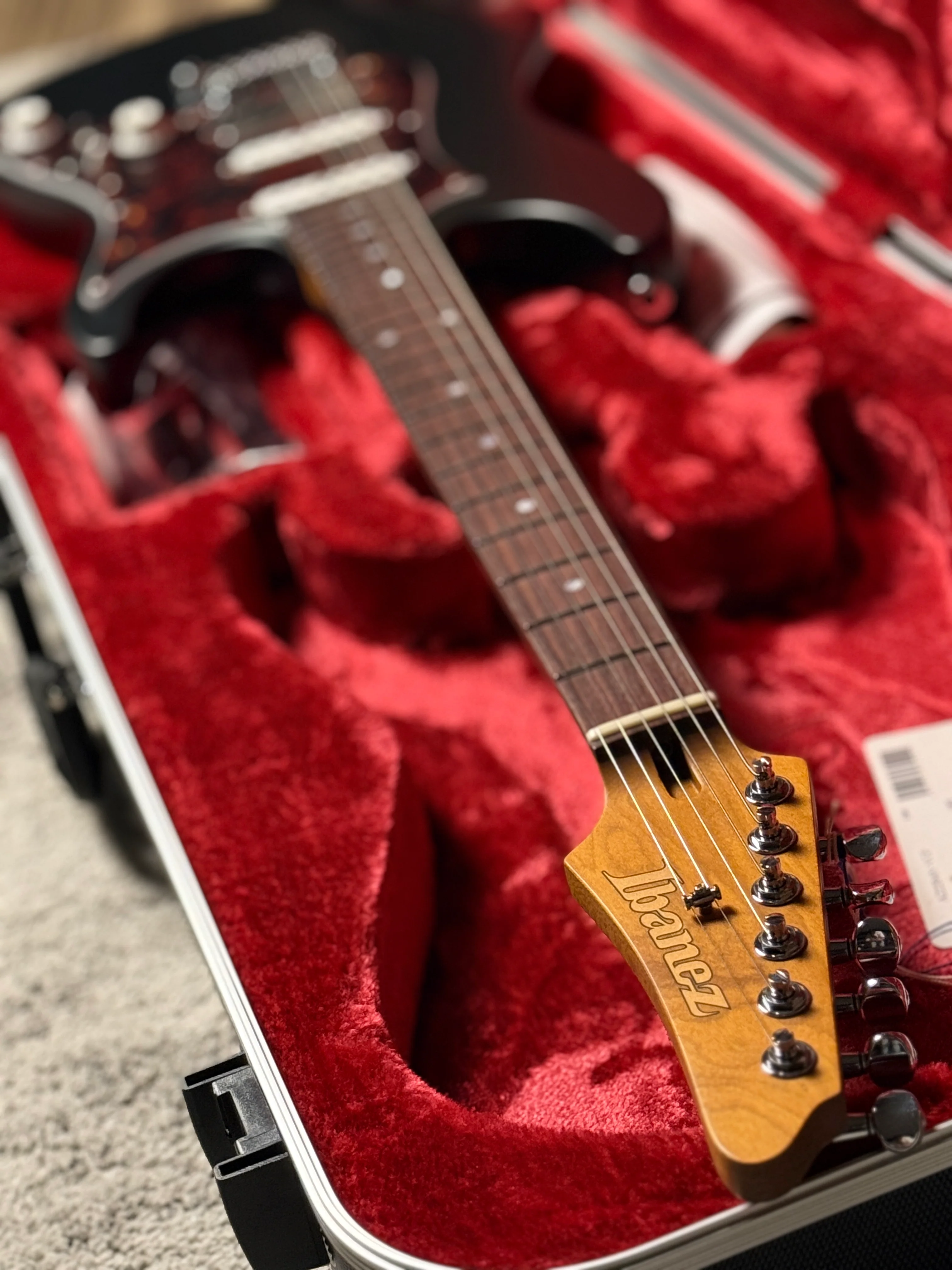 Ibanez Prestige AZ2204N-VGF in Ivy Green Metallic Flat with Case - Image 9