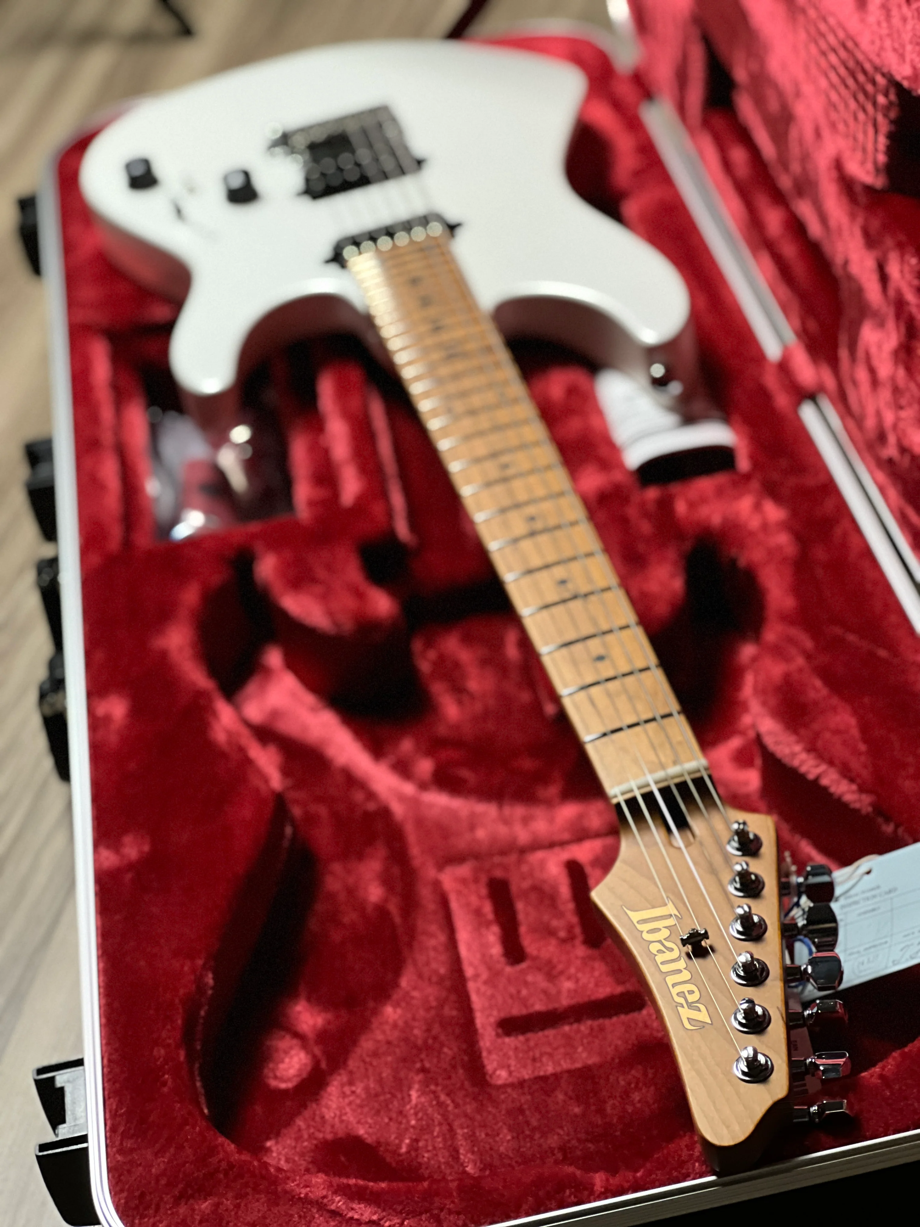 Ibanez Prestige AZ2402-PWF w/Case in Pearl White Flat F2410244 - Image 7