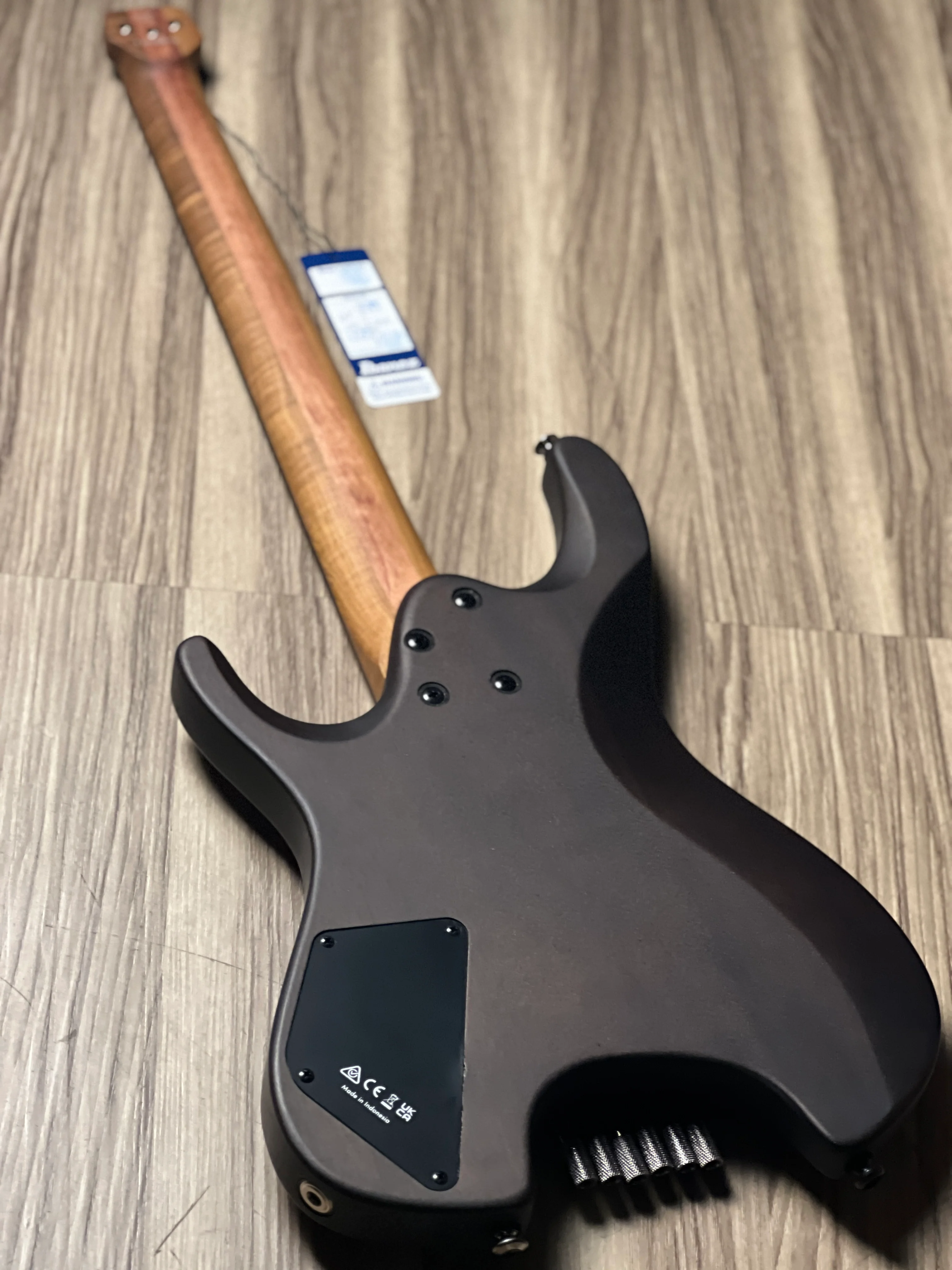 Ibanez Q52PE-NTF Pale Moon Ebony Headless with Bag in Natural Flat - Image 5