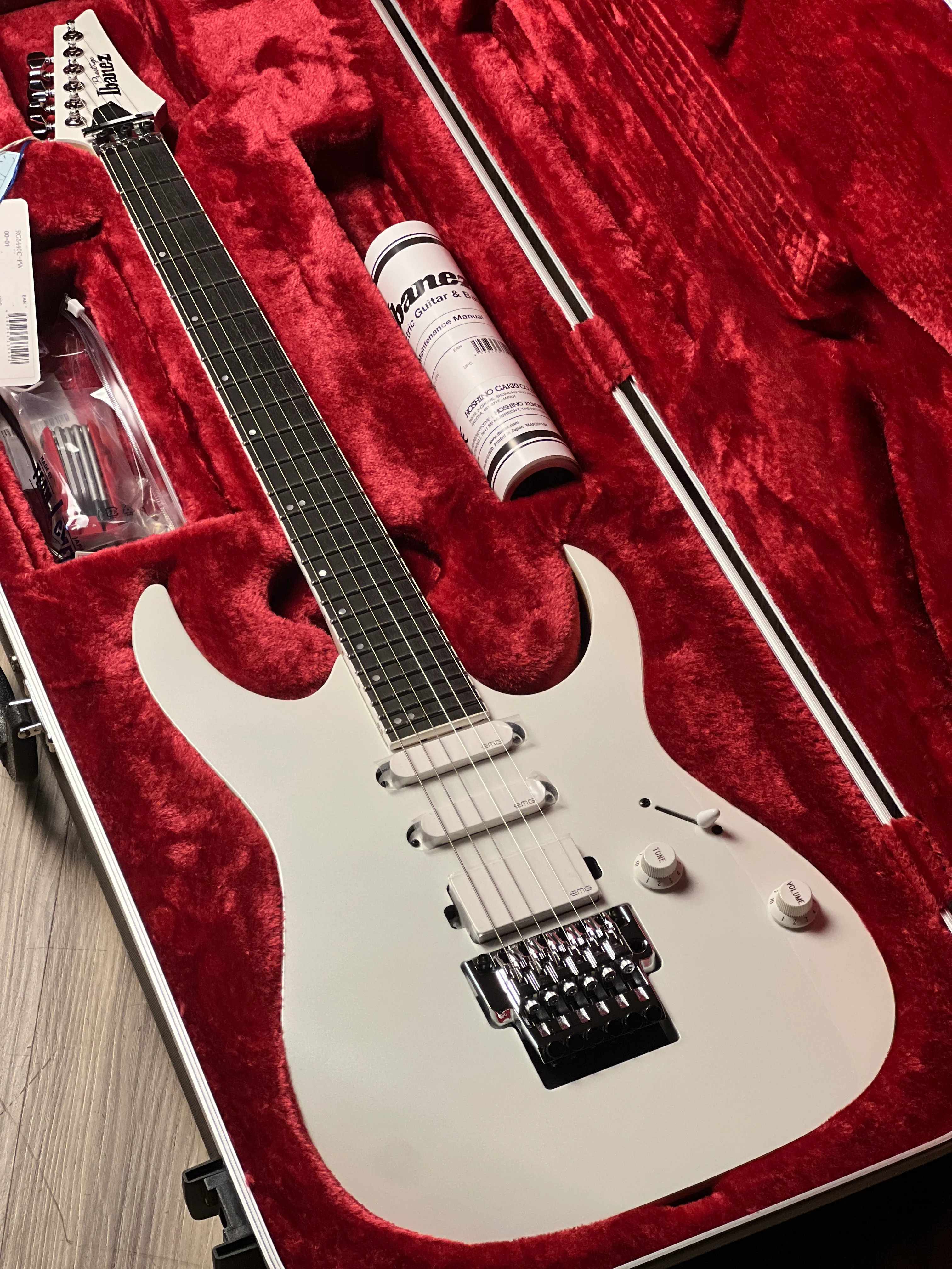 Ibanez RG5440C-PW with Case in Pearl White F2406993 - Image 2