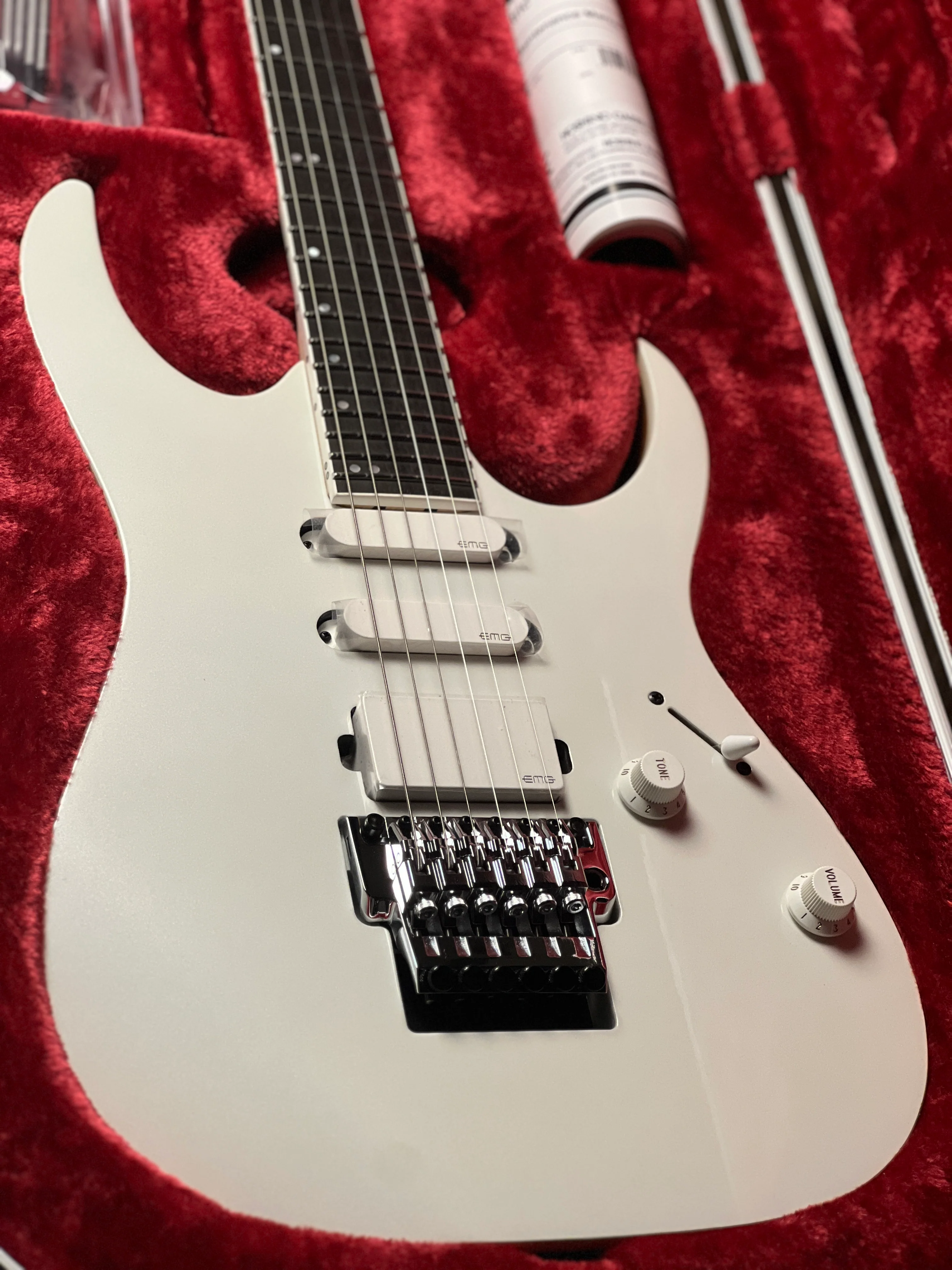 Ibanez RG5440C-PW with Case in Pearl White F2406993 - Image 4