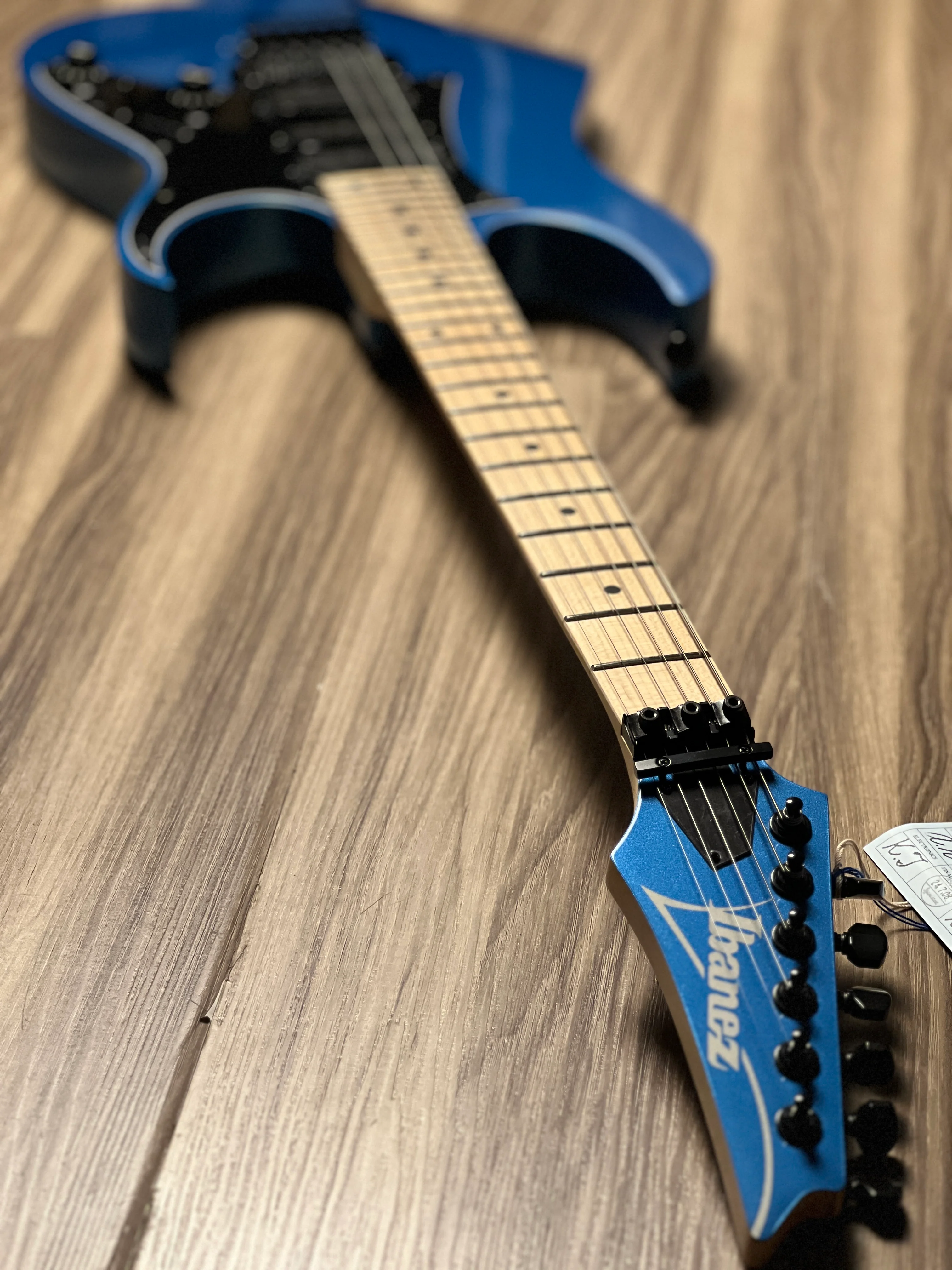 Ibanez RG550-EB in Electric Blue - Image 7