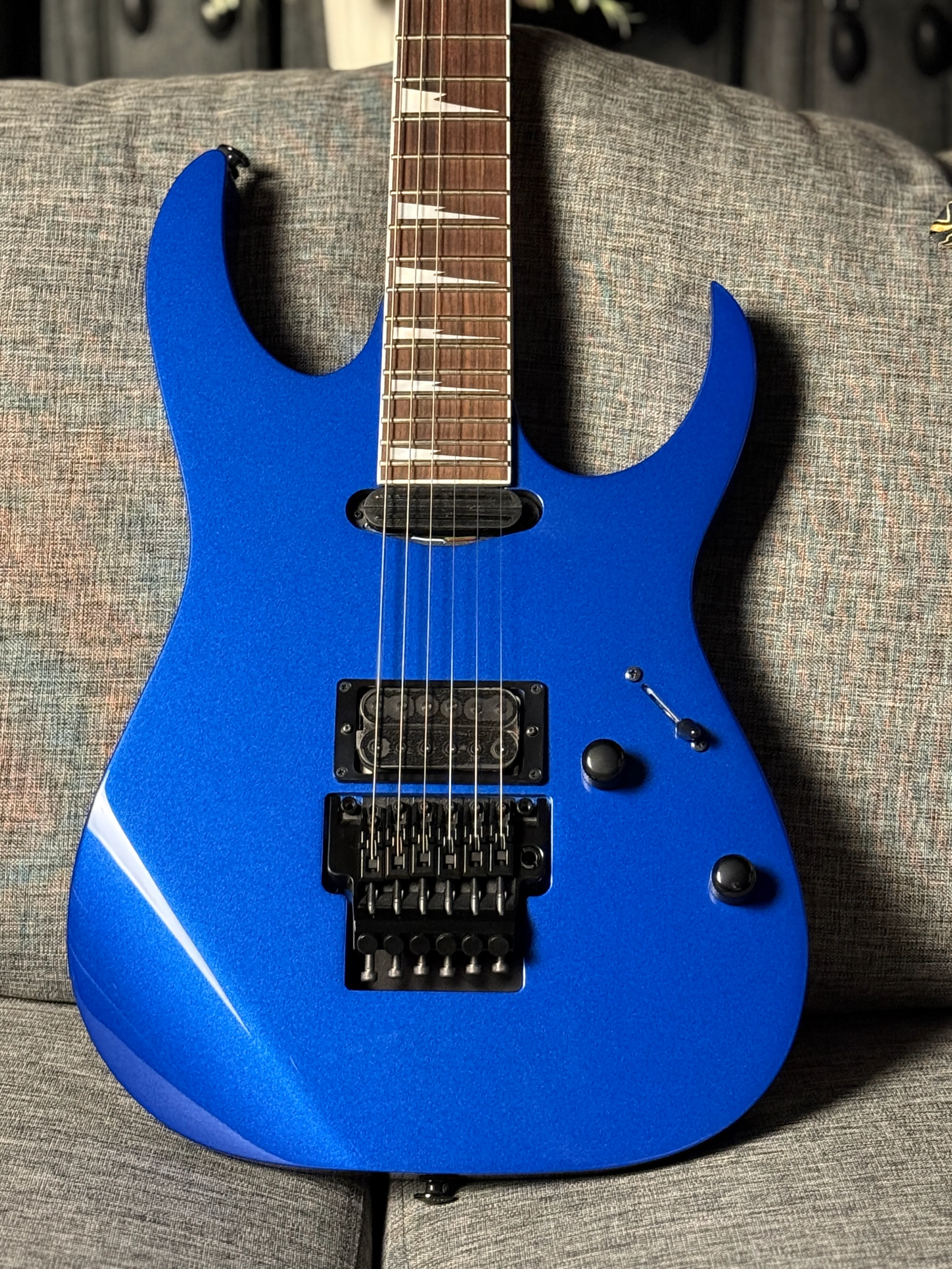 Ibanez RG565R Genesis Collection in Laser Blue - Image 9