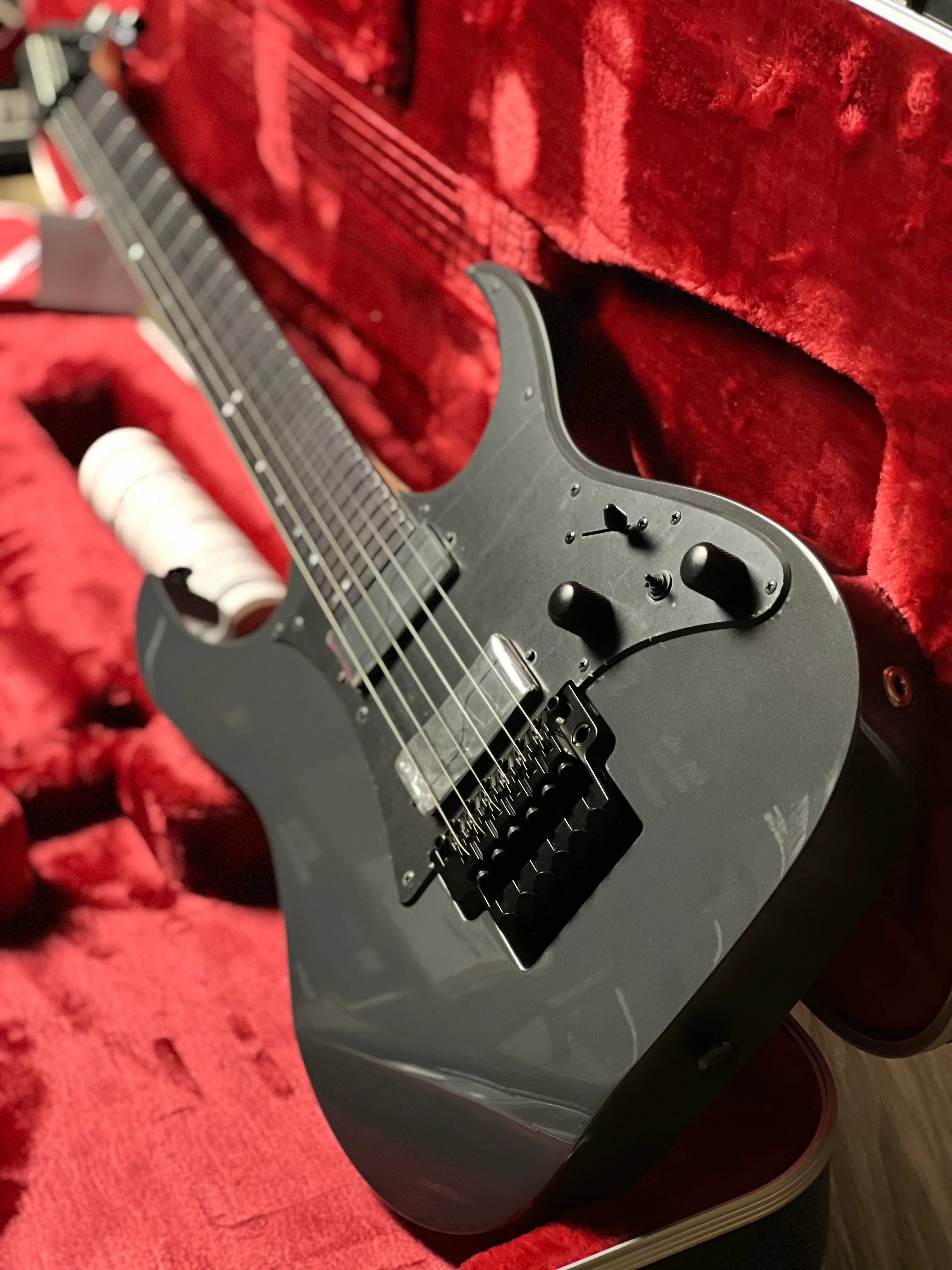 Ibanez RGR5130-GRM w/Case Gray Metalic F2425276 - Image 3