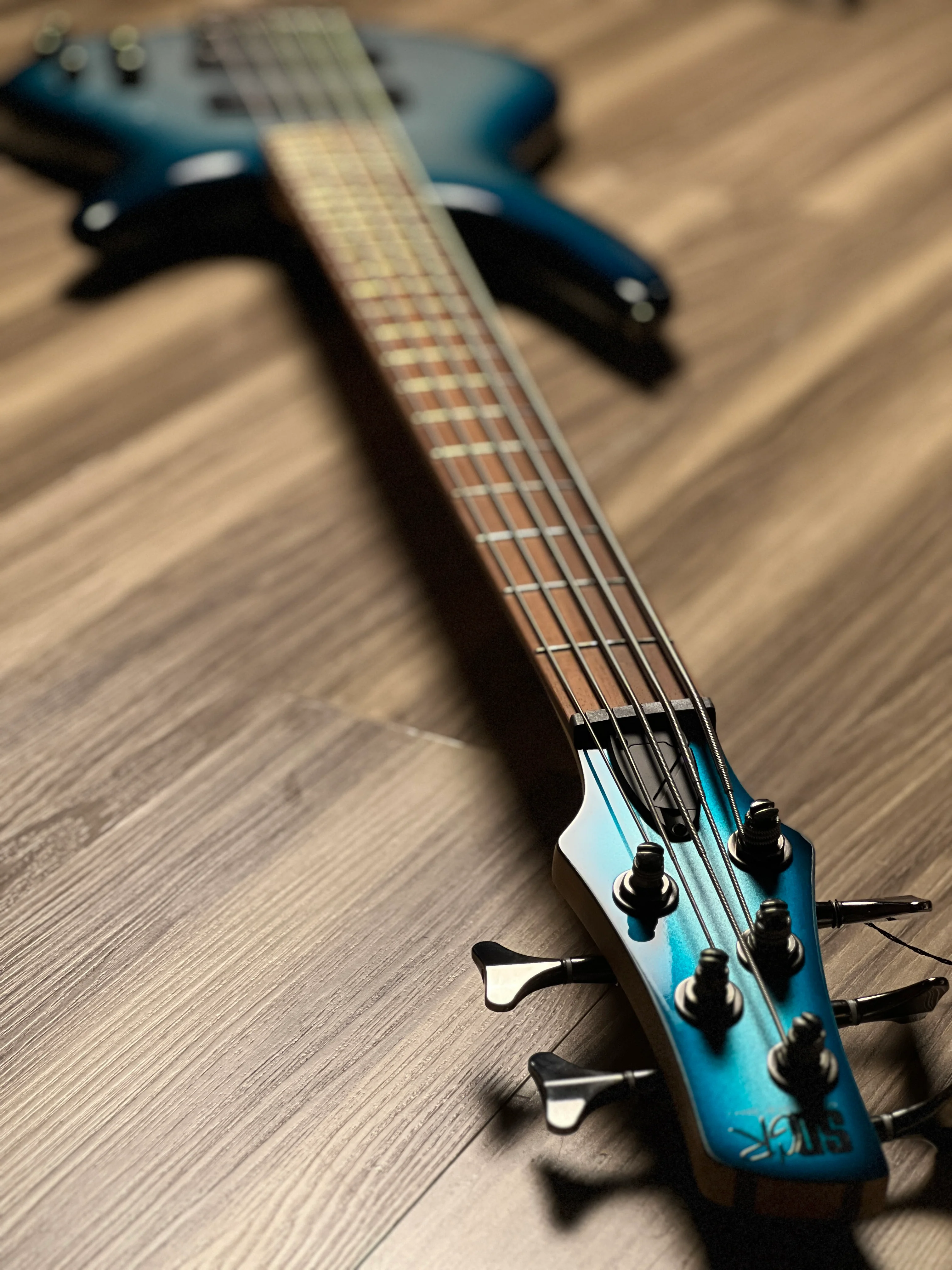 Ibanez SR305E-DOT 5-String Guitar in Deep Ocean Metallic - Image 7