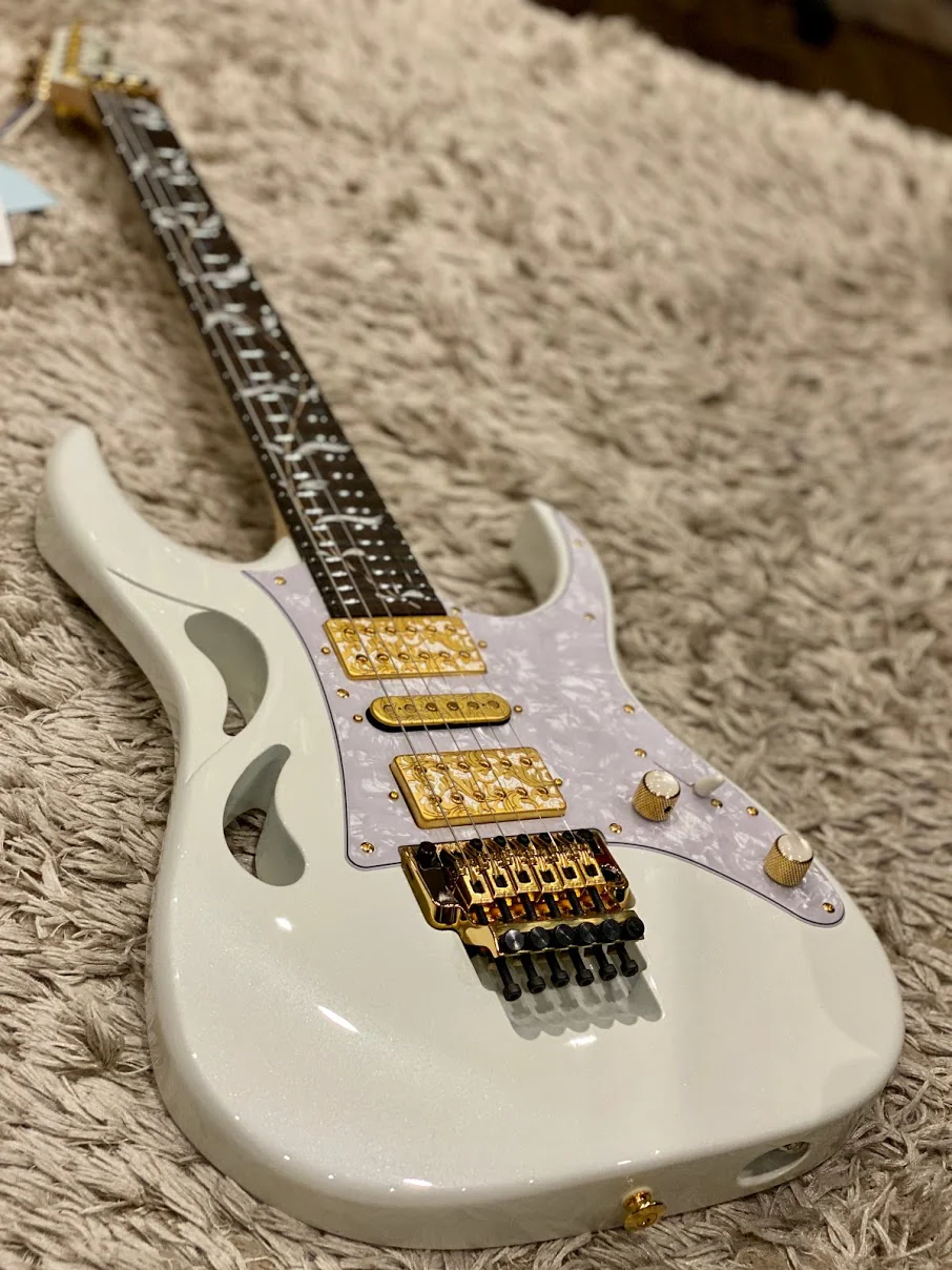 Ibanez Steve Vai Signature PIA Guitar in Stallion White