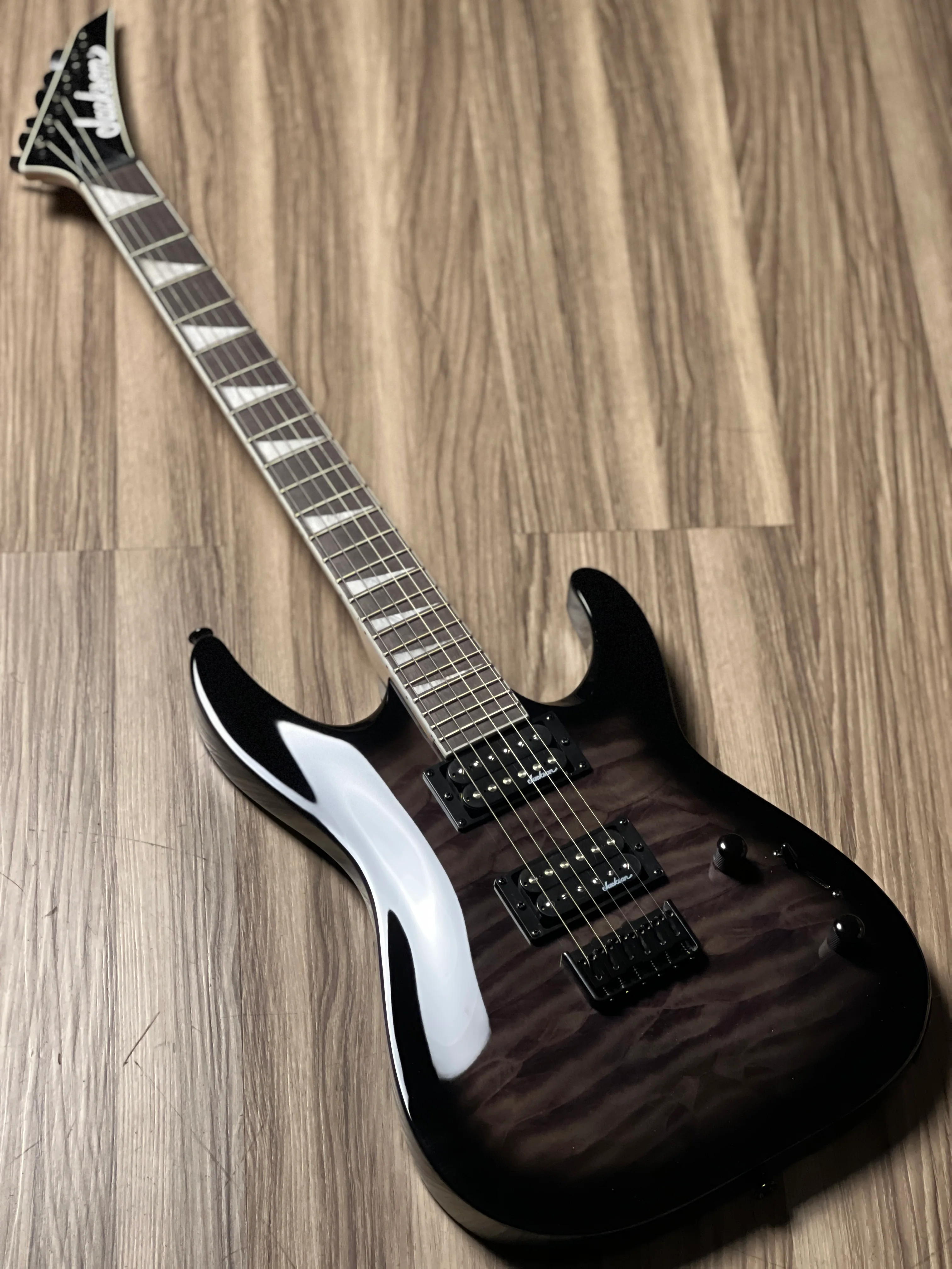 Jackson JS Series Dinky Arch Top JS32Q DKA HT with Amaranth FB in Transparent Black Burst - Image 2